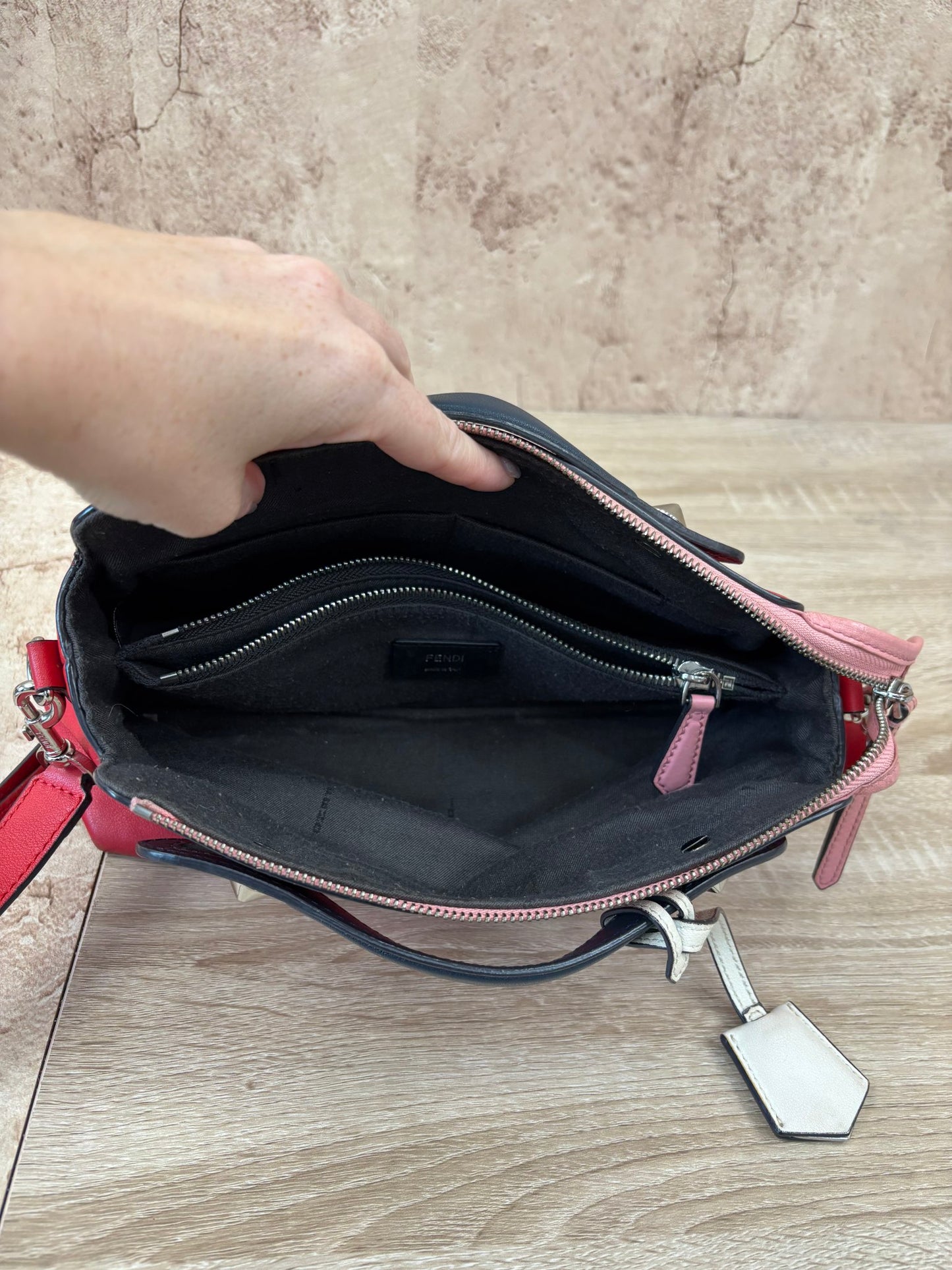 https://res.cloudinary.com/dyql5hig8/image/upload/v1757965961/di0pj0qwwokqklrmntuf.jpg