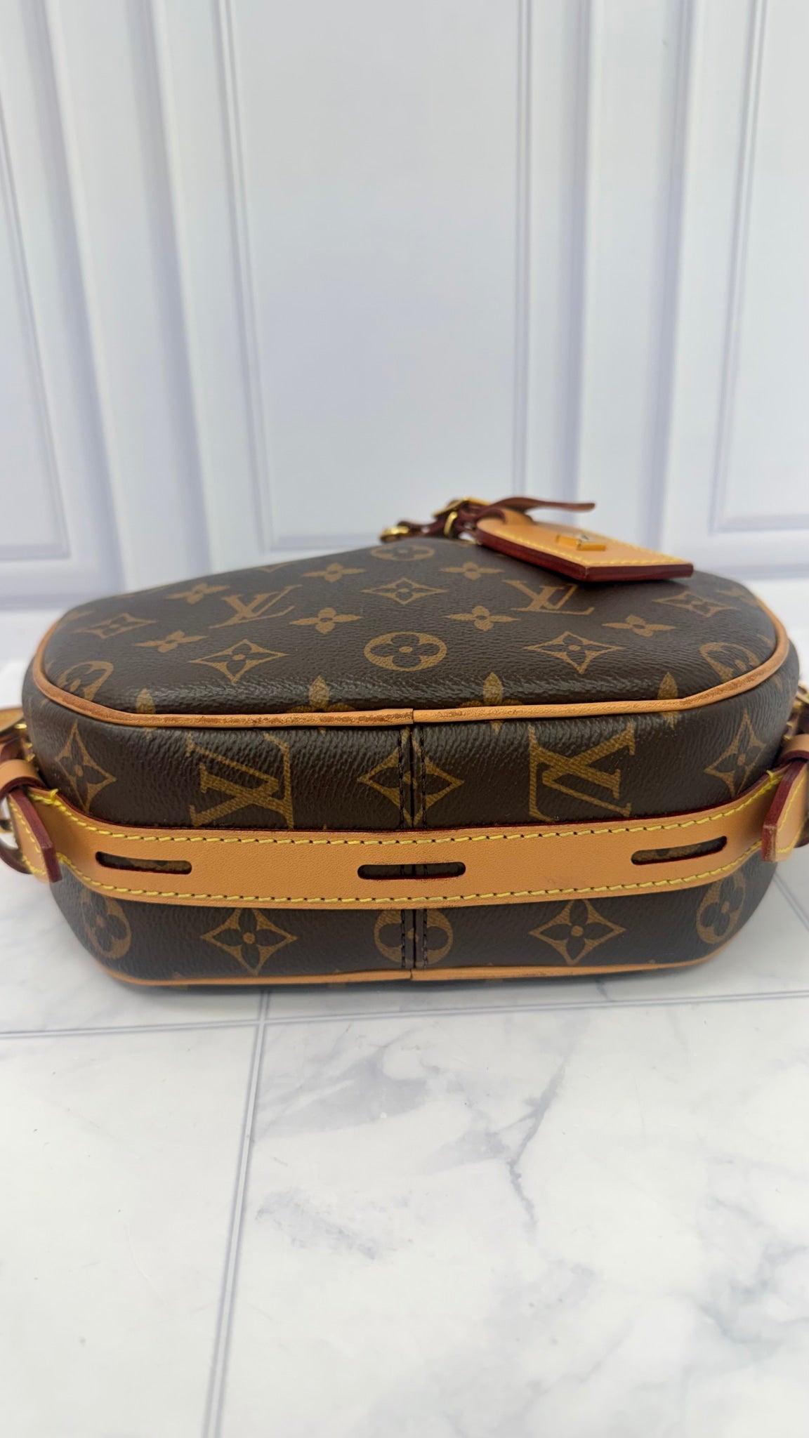 Louis Vuitton Monogram Boite Chapeau Souple MM Crossbody Bag 