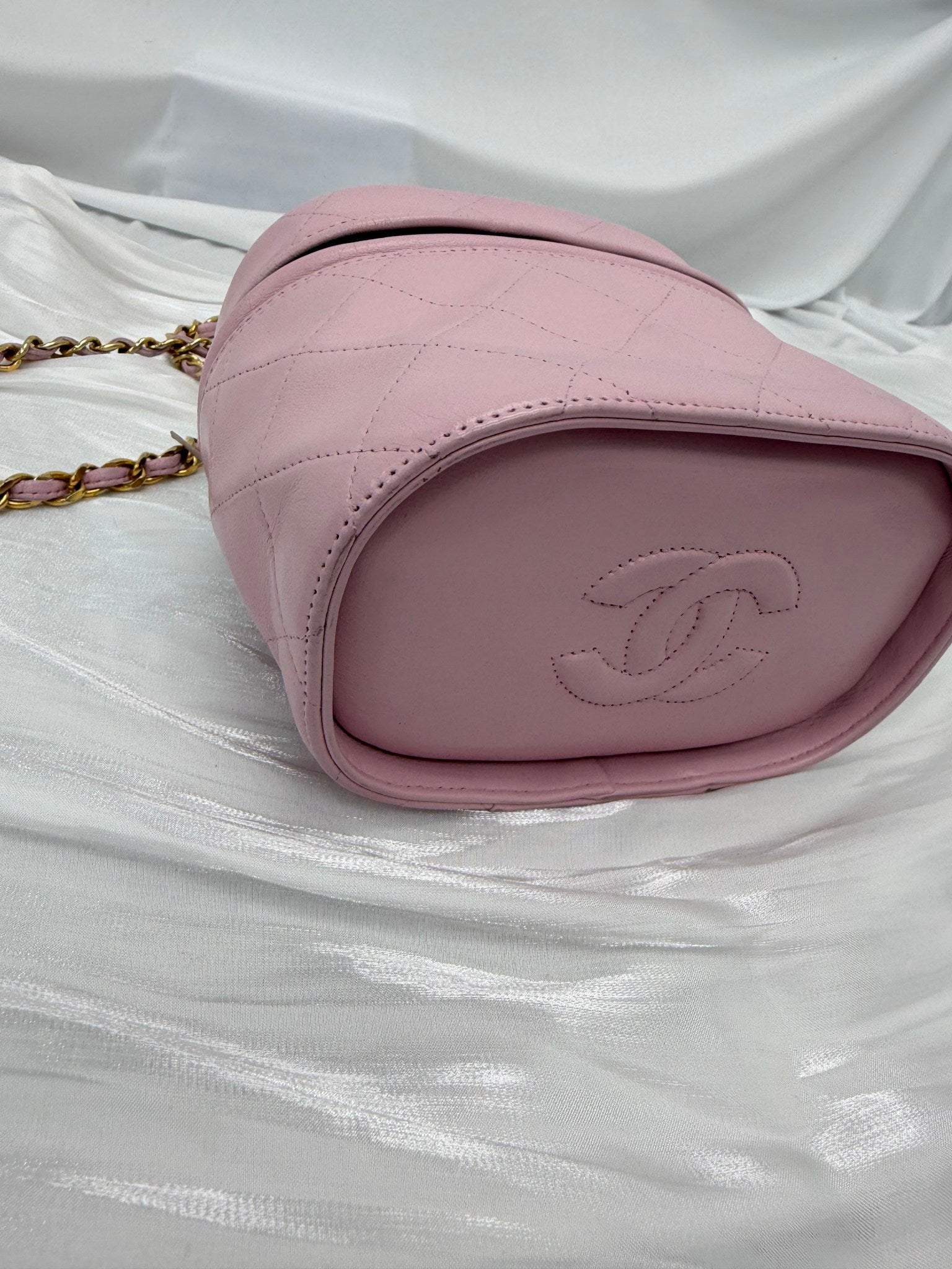 Chanel Pink Quilted Lambskin Round Vanity Bag
