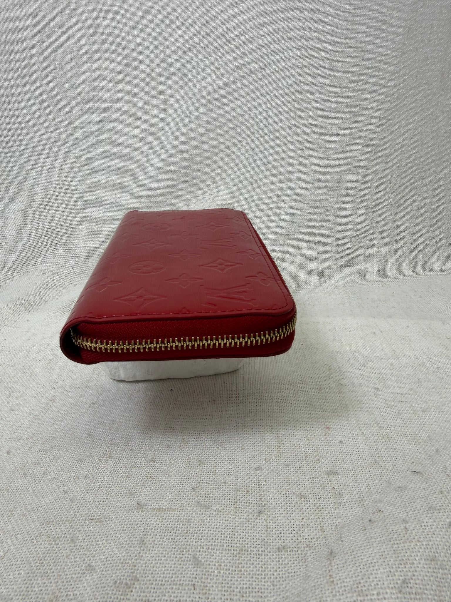 Louis Vuitton Red Vernis Leather Zippy Wallet 