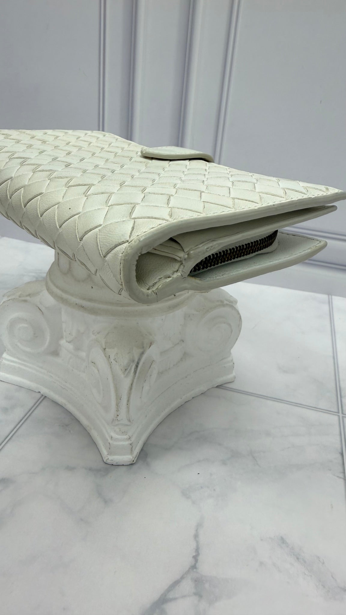 Bottega Veneta White Intrecciato Leather Compact Wallet