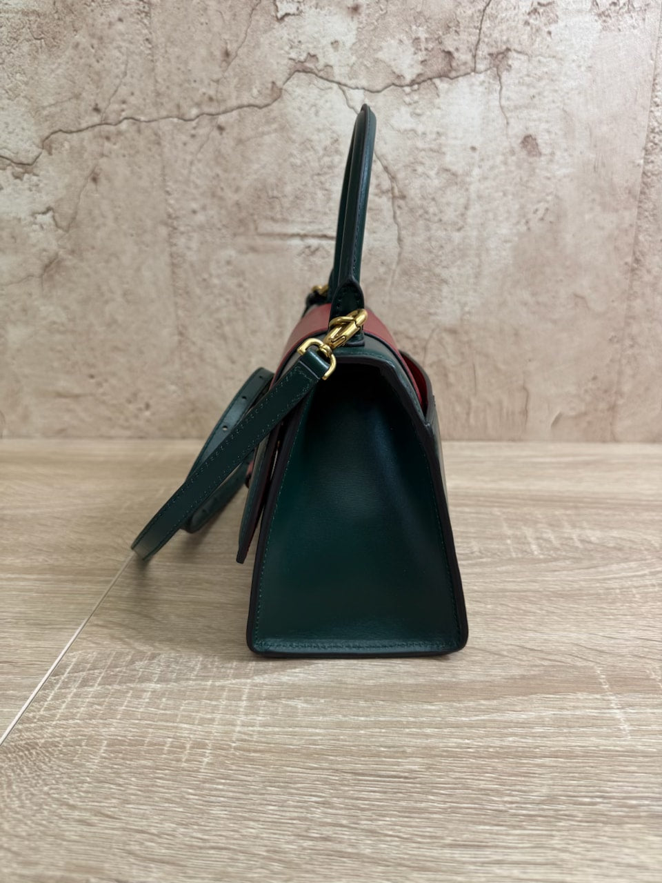 https://res.cloudinary.com/dyql5hig8/image/upload/v1755113897/dkqpzbyomptjdvn9etdp.jpg