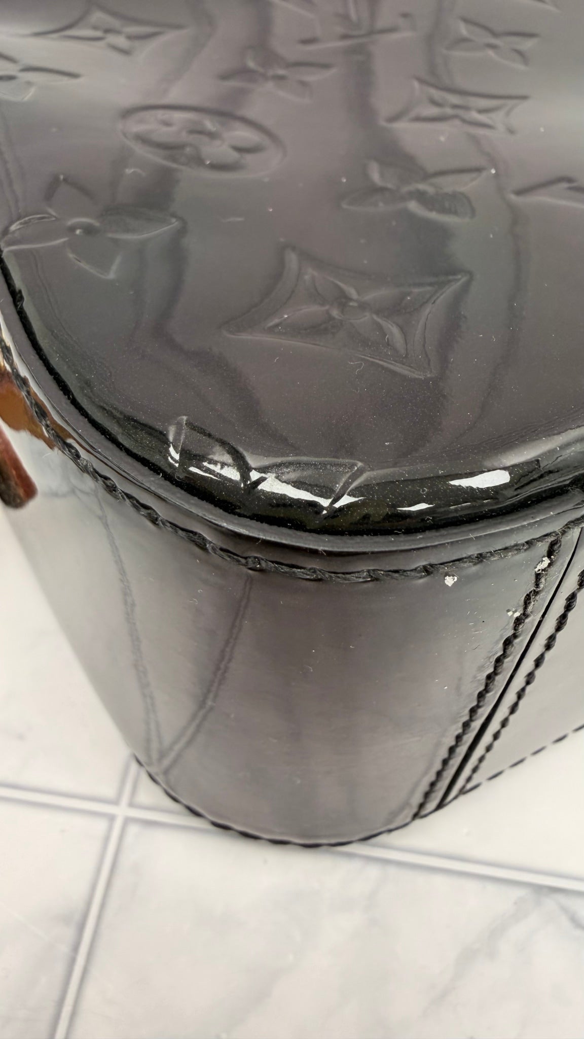 Louis Vuitton Black Vernis Santa Monica Camera Bag