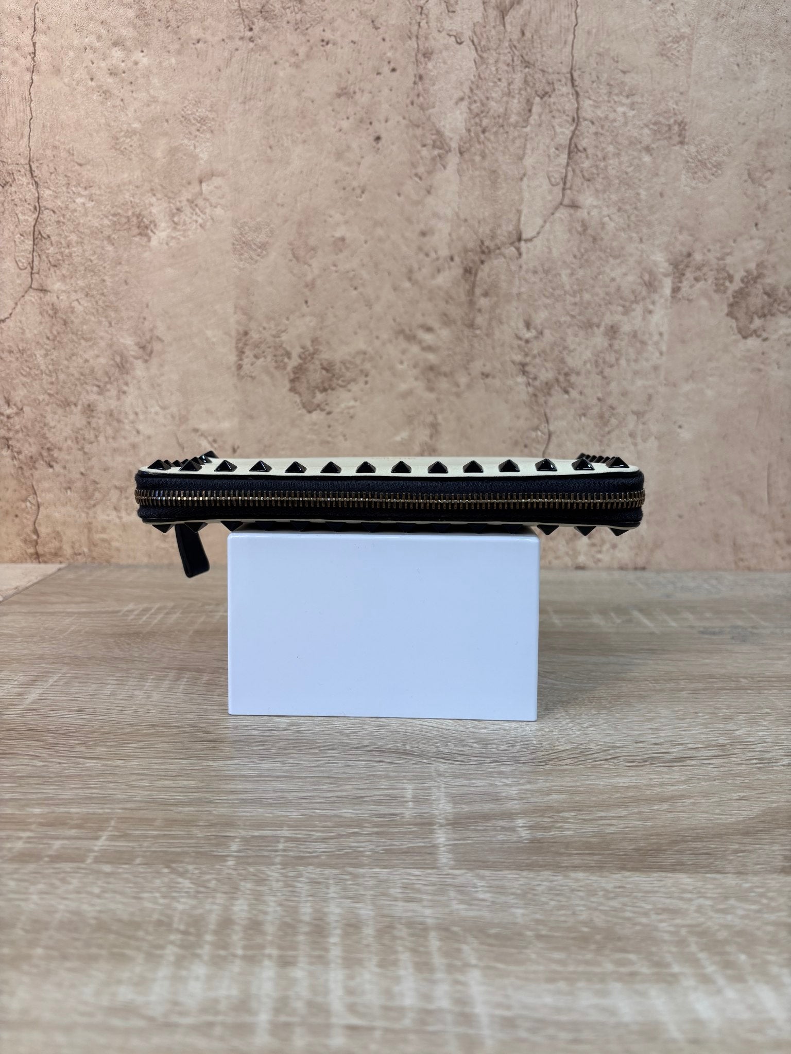https://res.cloudinary.com/dyql5hig8/image/upload/v1758648226/dnra6i82yx6sthcreqj5.jpg