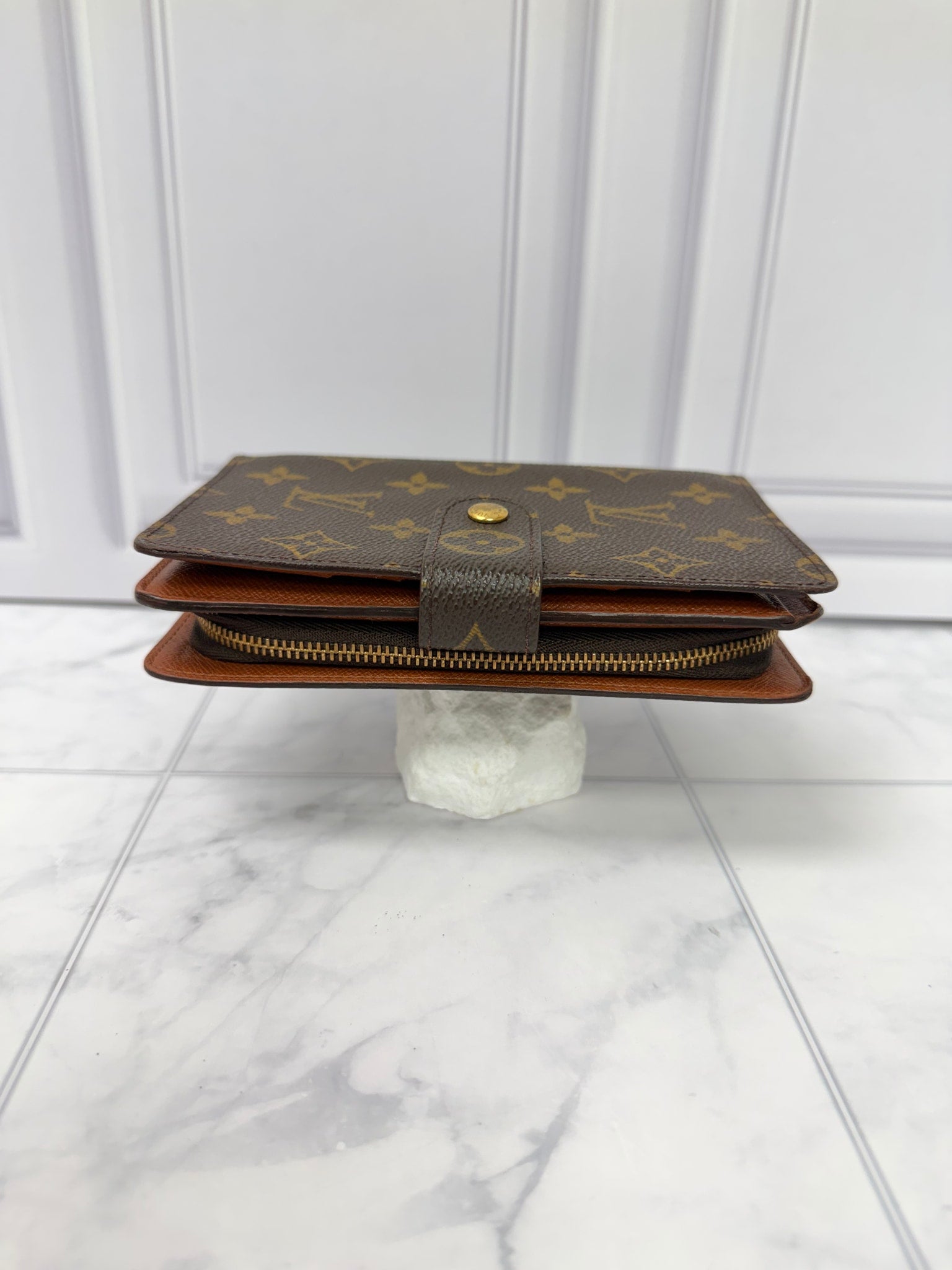 Louis Vuitton Monogram Porte Papier Bifold Zippy Wallet 
