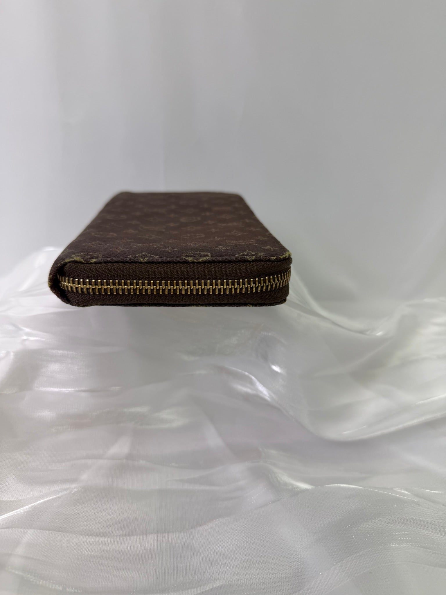 Louis Vuitton Brown Canvas Mini Lin zippy wallet