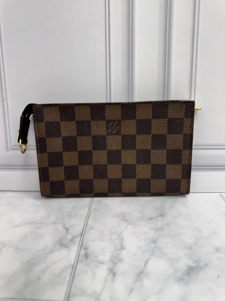 Louis Vuitton Damier Ebene Marais Pouch