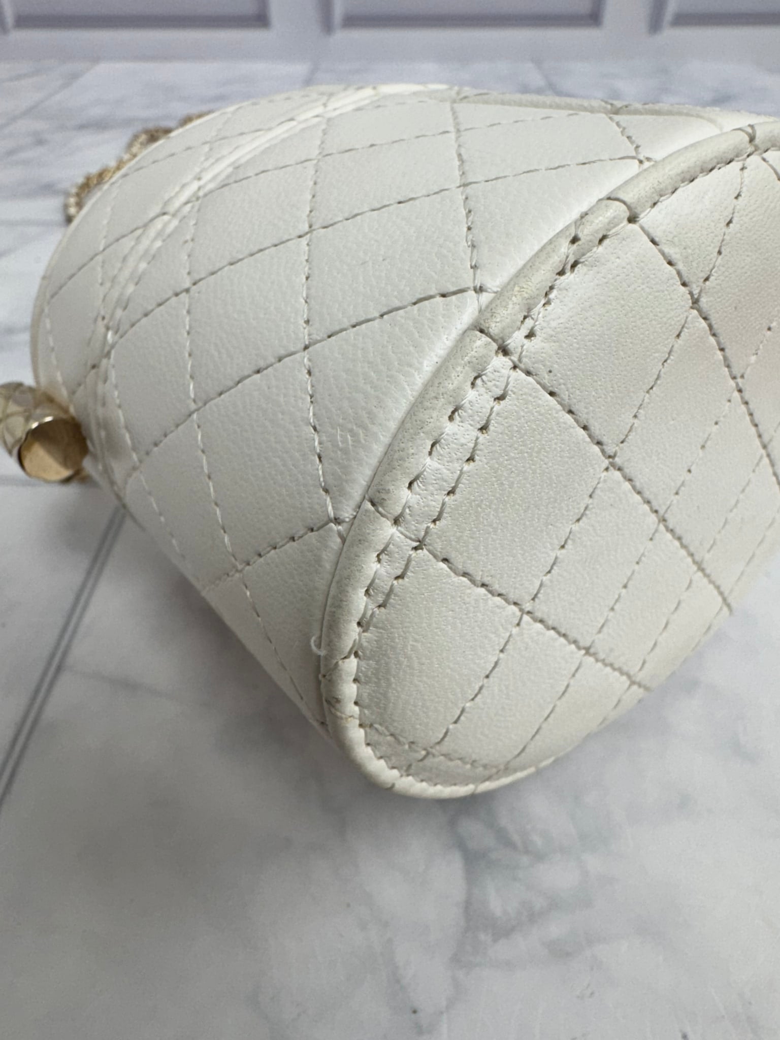 Chanel White Quilted Lambskin Leather Round Mini Vanity Case
