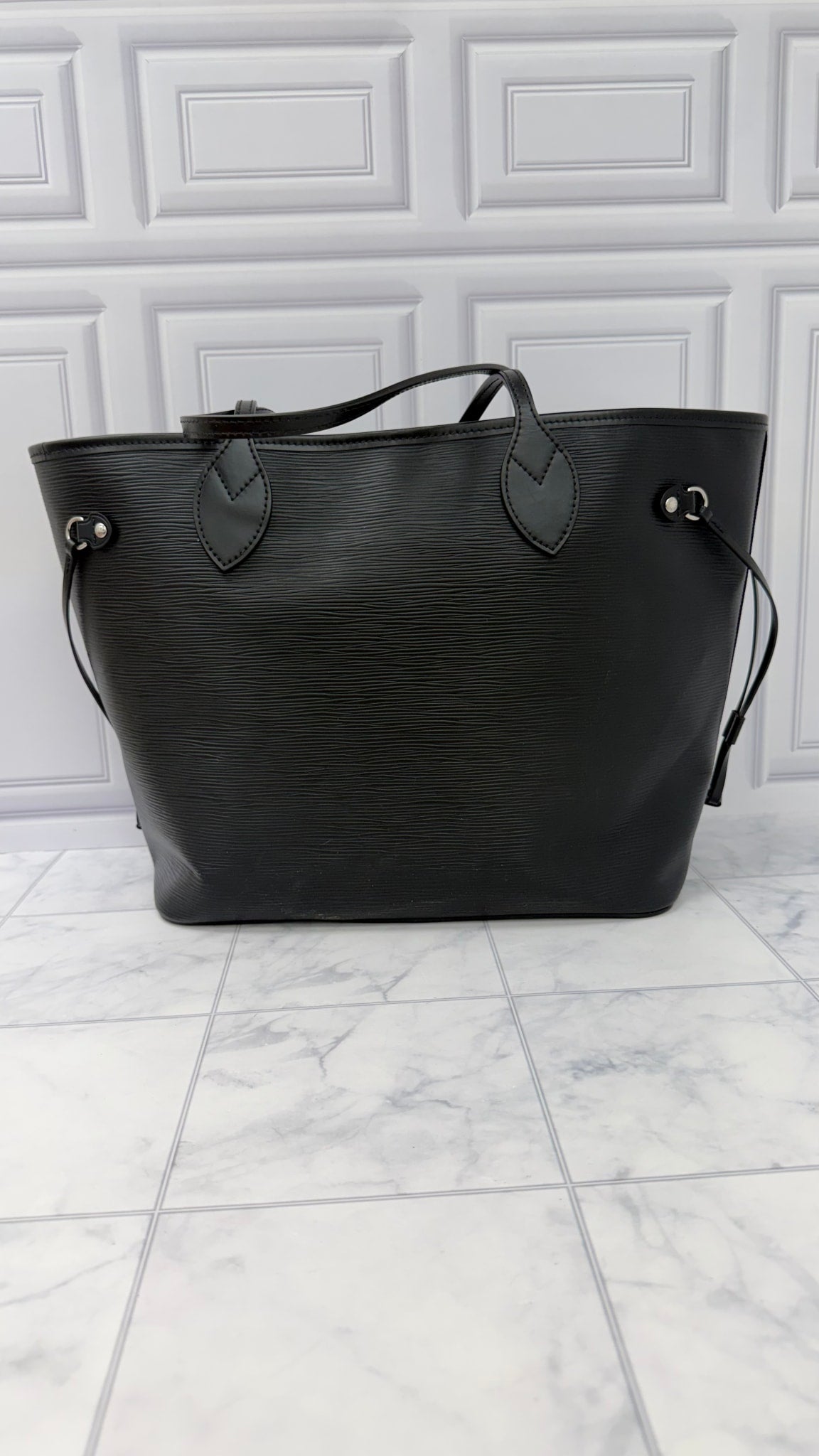 Louis Vuitton Black Epi Leather Neverfull MM Tote Bag 