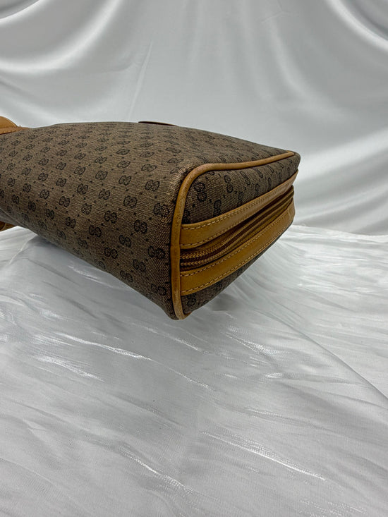https://res.cloudinary.com/dyql5hig8/image/upload/v1760024906/duzmnzygx0qnooiwakj2.jpg