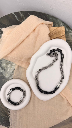 Louis Vuitton Silver And Black Tone Chain Necklace And Bracelet Set