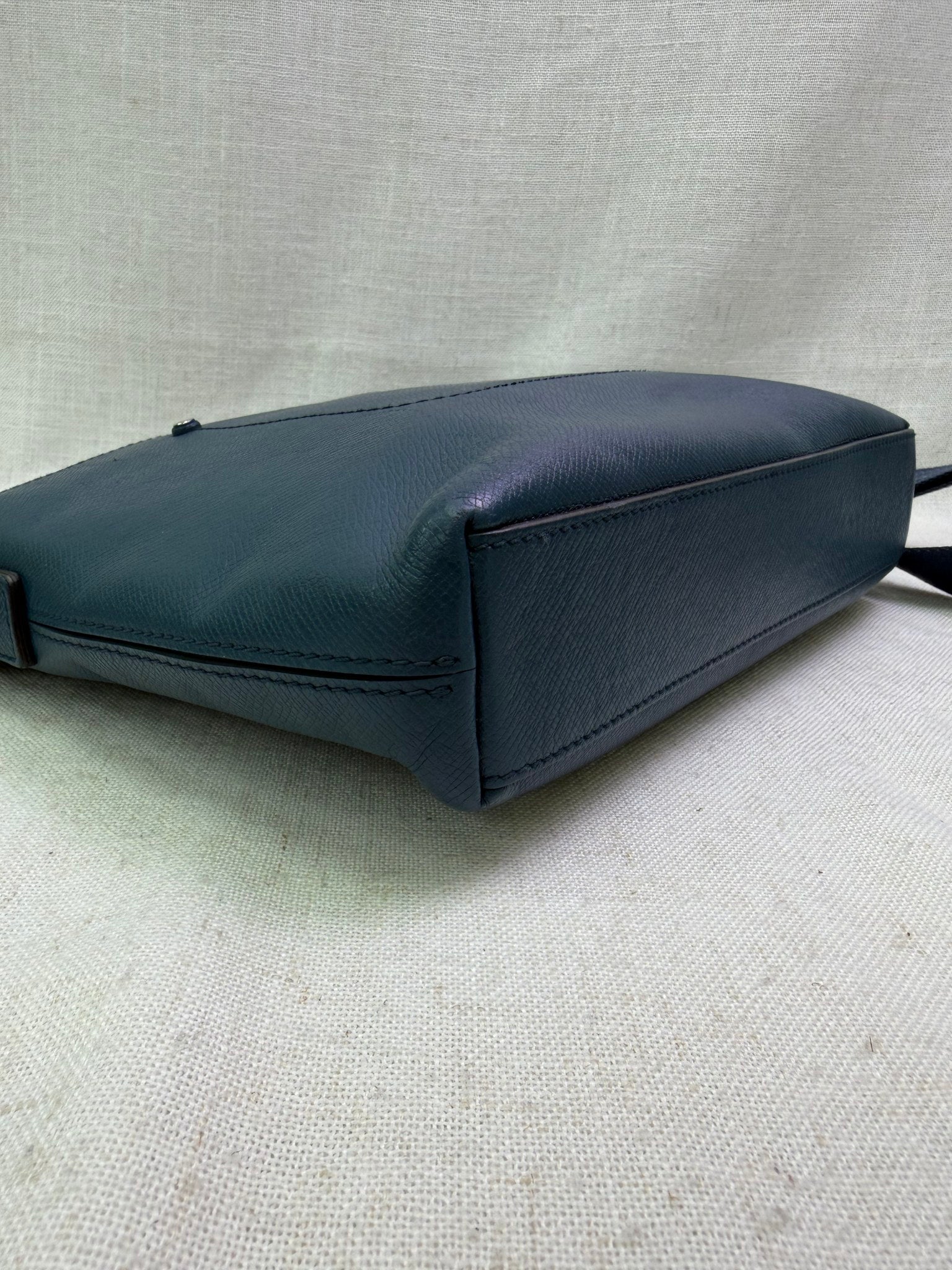 Louis Vuitton Blue Taiga Leather Grigori Messenger Bag