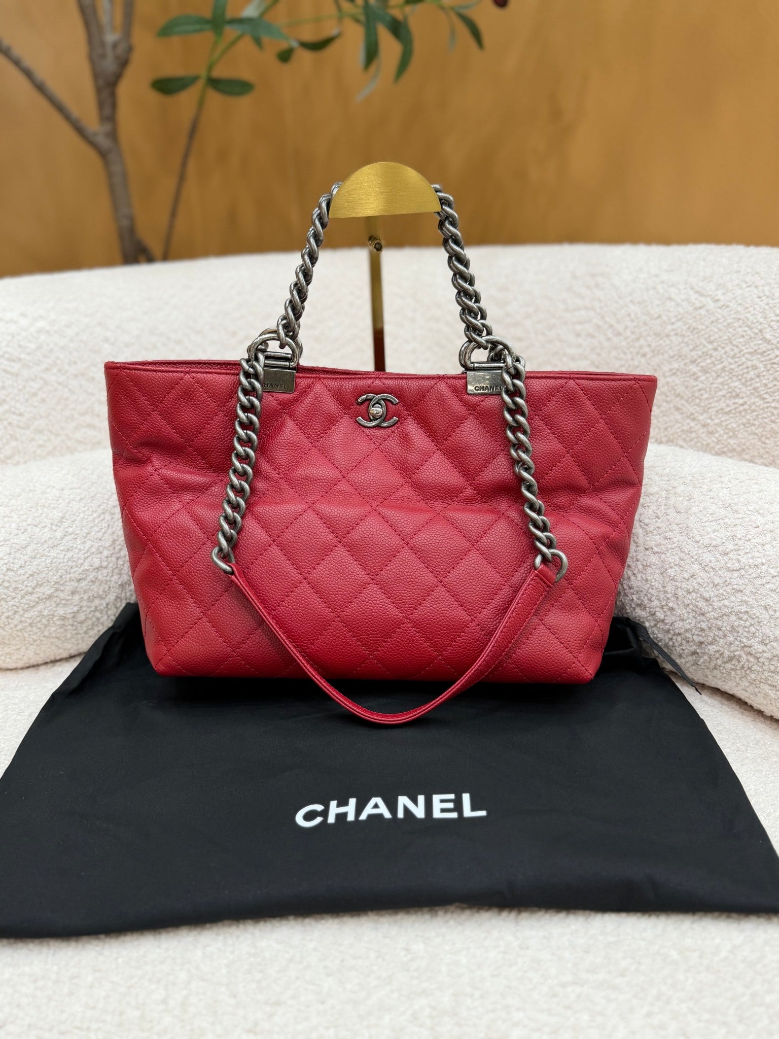 Chanel Red Quilted Caviar Shopping In Chains Tote Bag