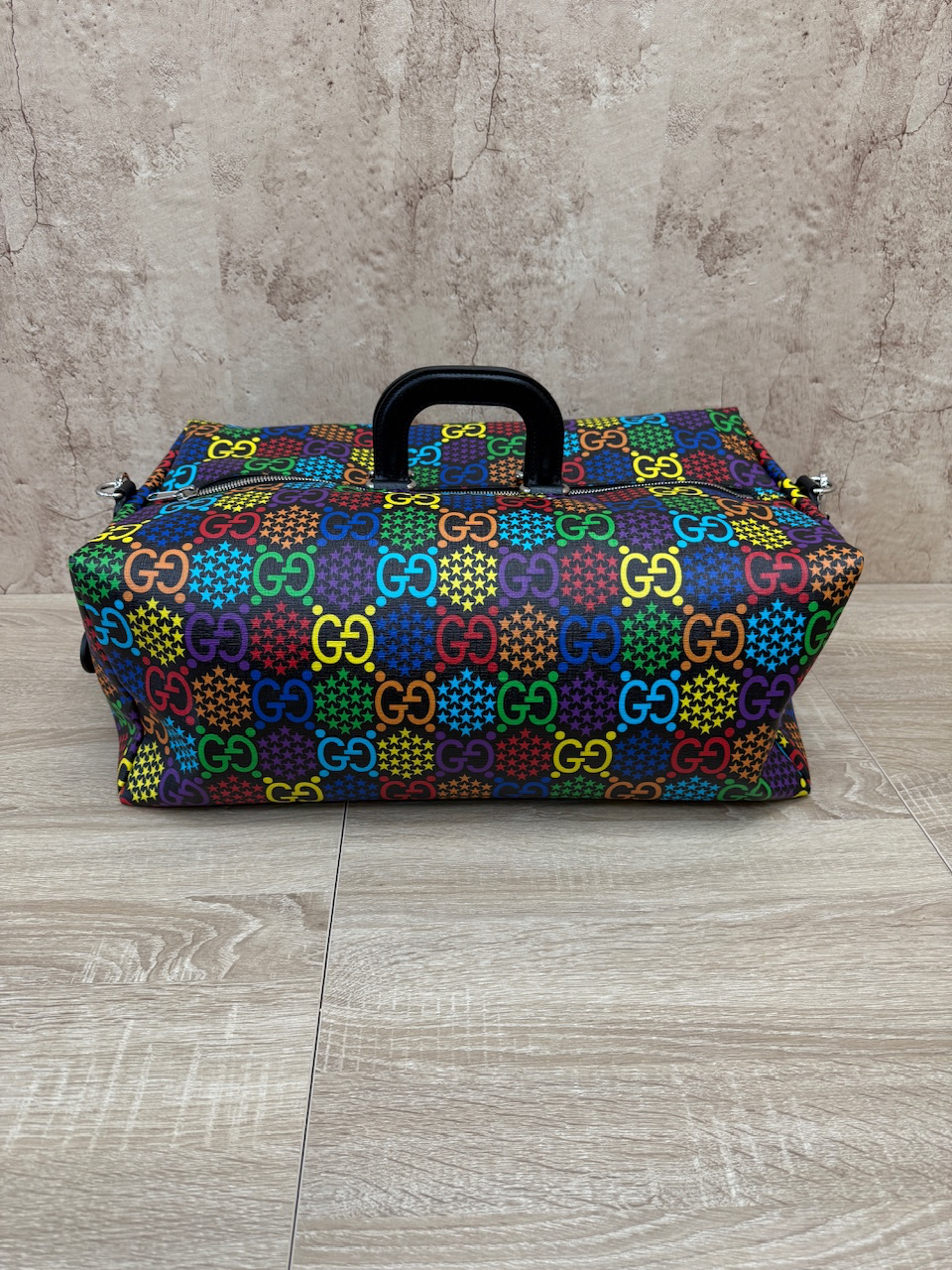 LIKE NEW- GUCCI GG Psychedelic Medium Duffle Bag