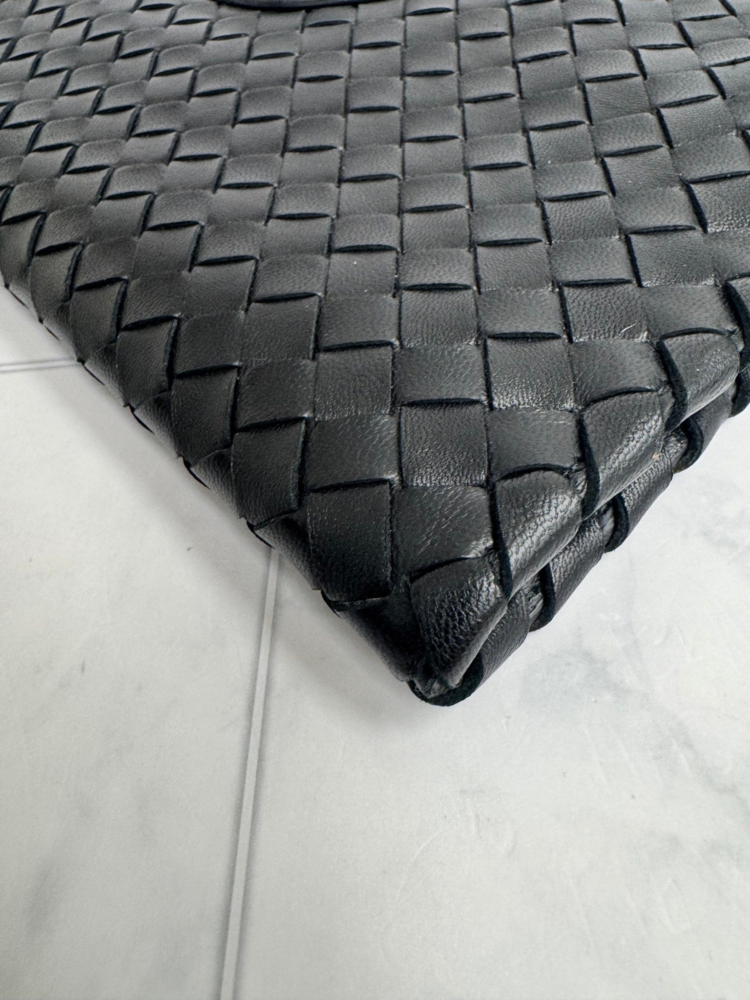 Bottega Veneta Black Intrecciato Leather Turn Lock Clutch Bag