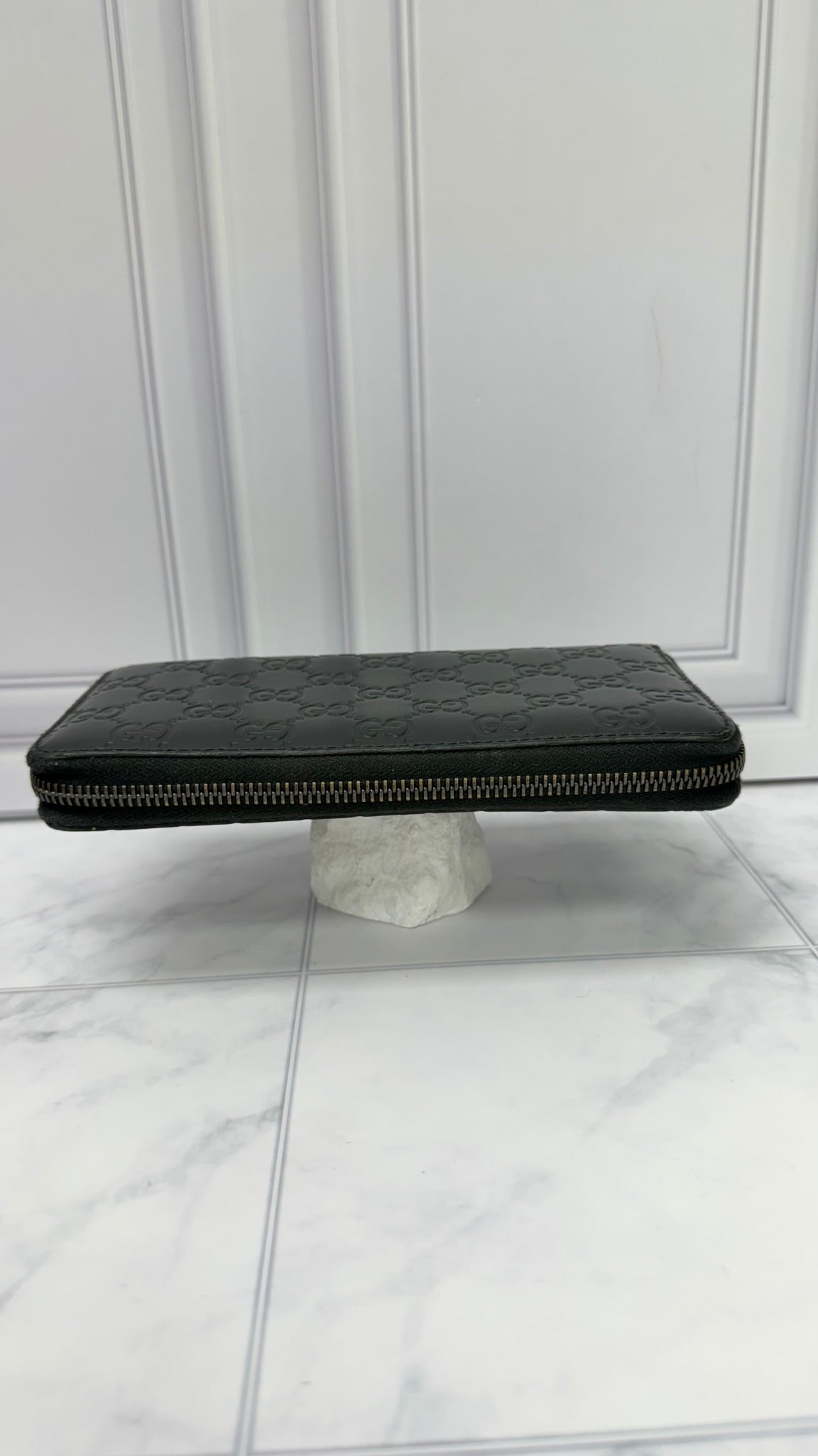 Gucci Black Guccissima Leather Zippy Wallet 
