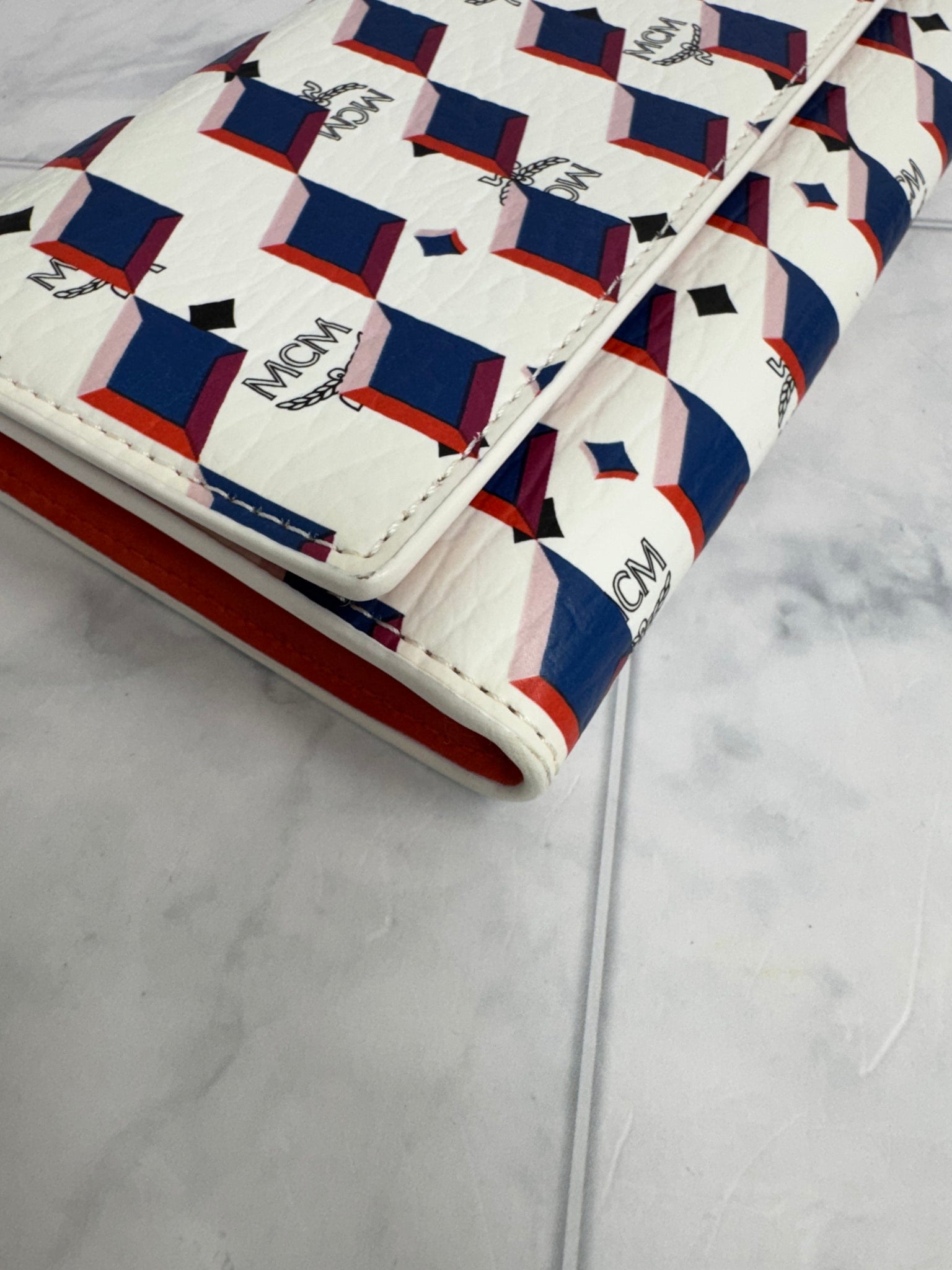 MCM White Visetos Leather Multicolor Diamond Long Wallet