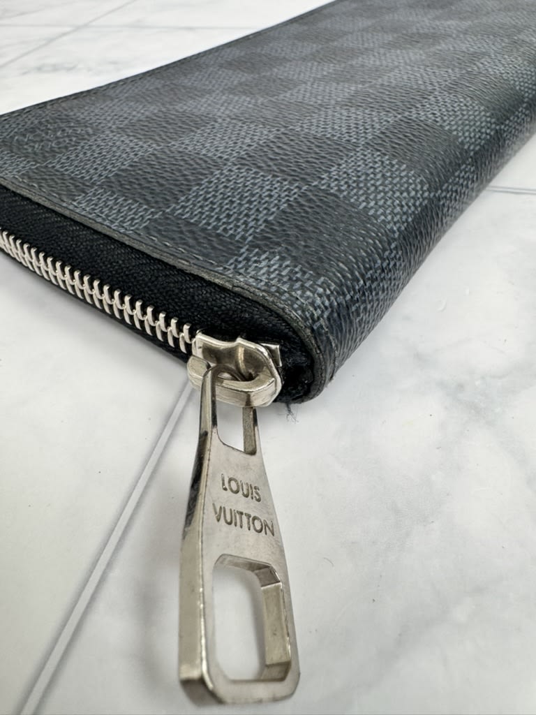 Louis Vuitton Damier Cobalt Zippy Wallet