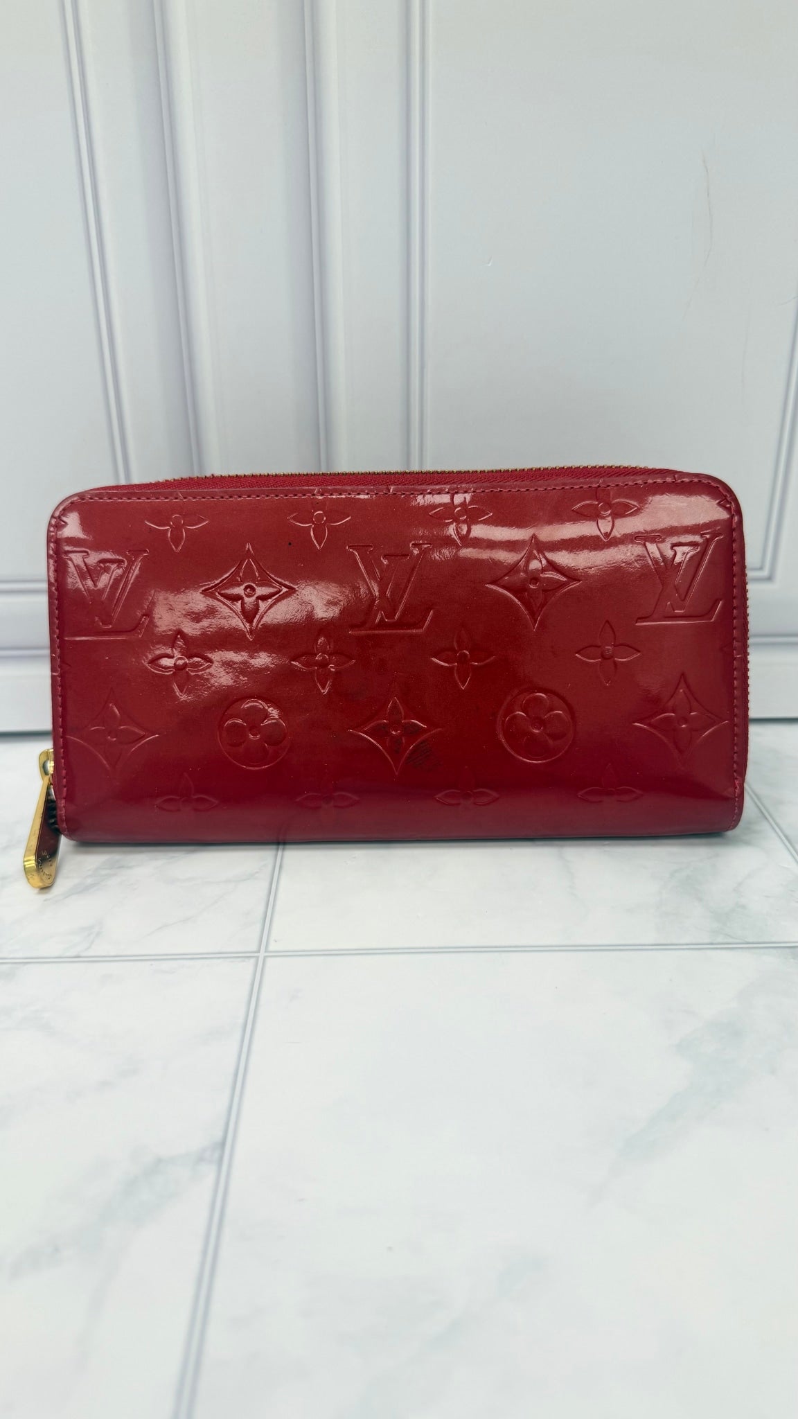 Louis Vuitton Monogram Red Vernis Leather Zippy Wallet