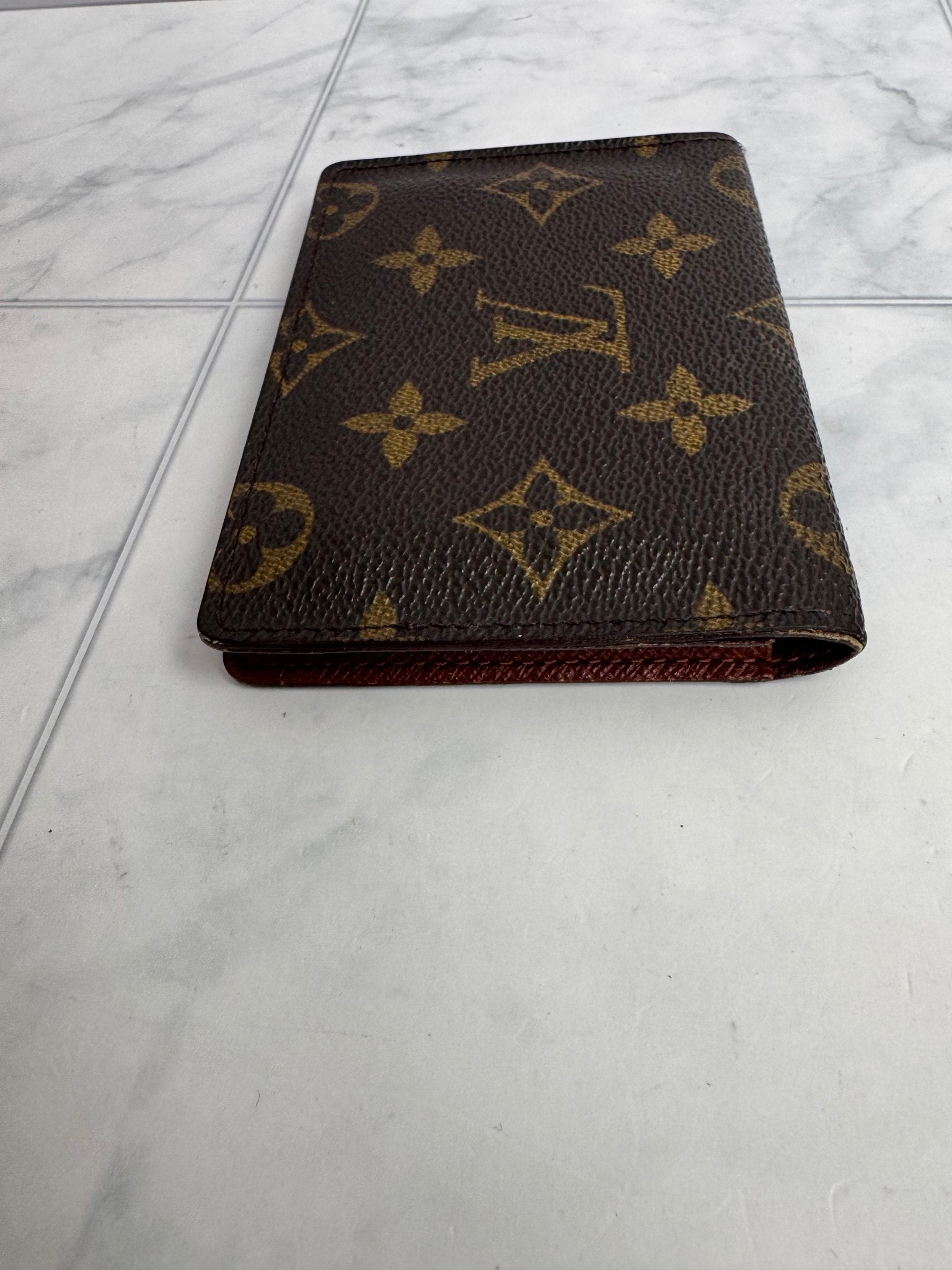 Louis Vuitton Monogram Porte 2 Cartes Vertical Card Case
