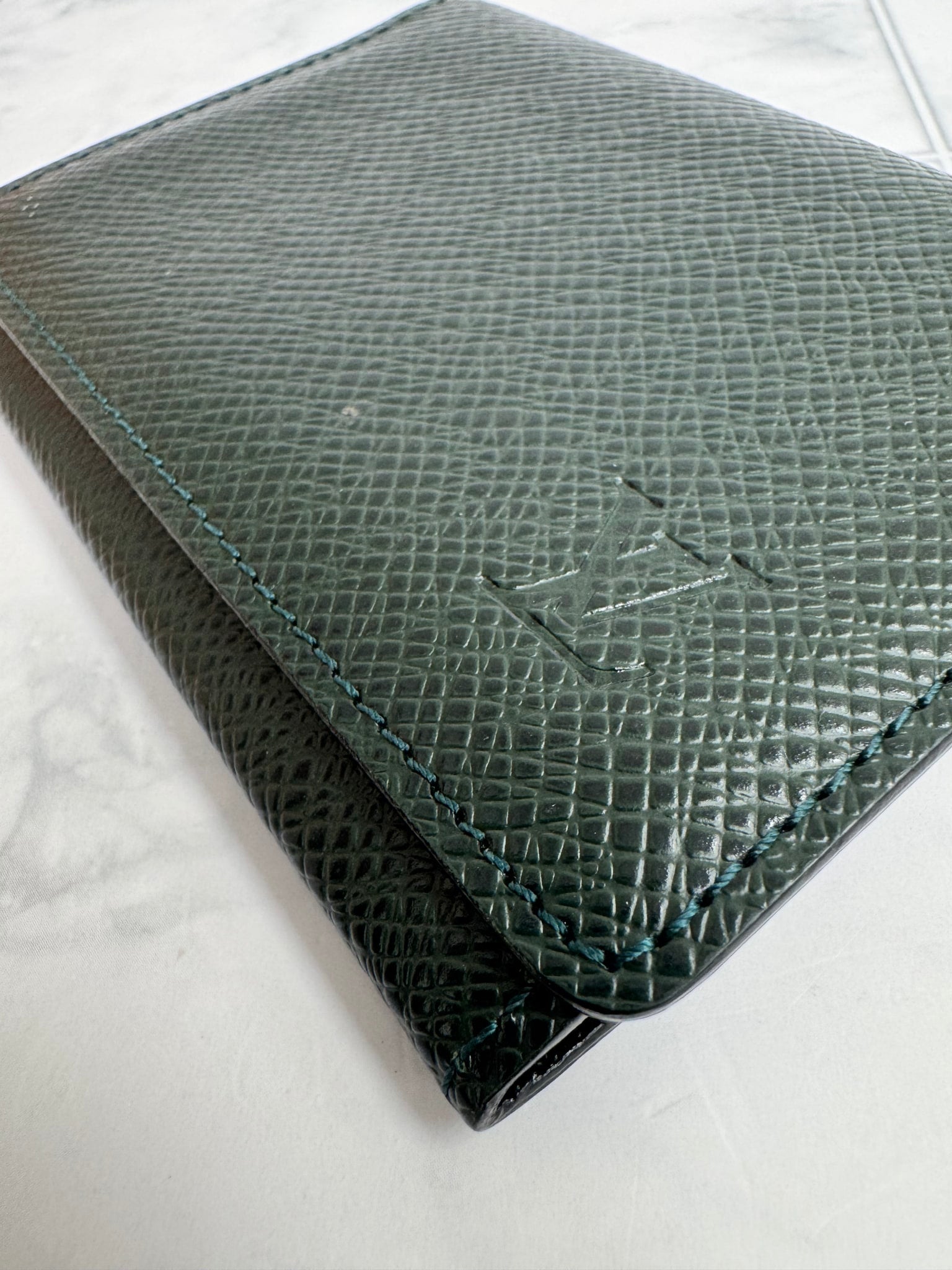 Louis Vuitton Green Taiga Leather Card Holder