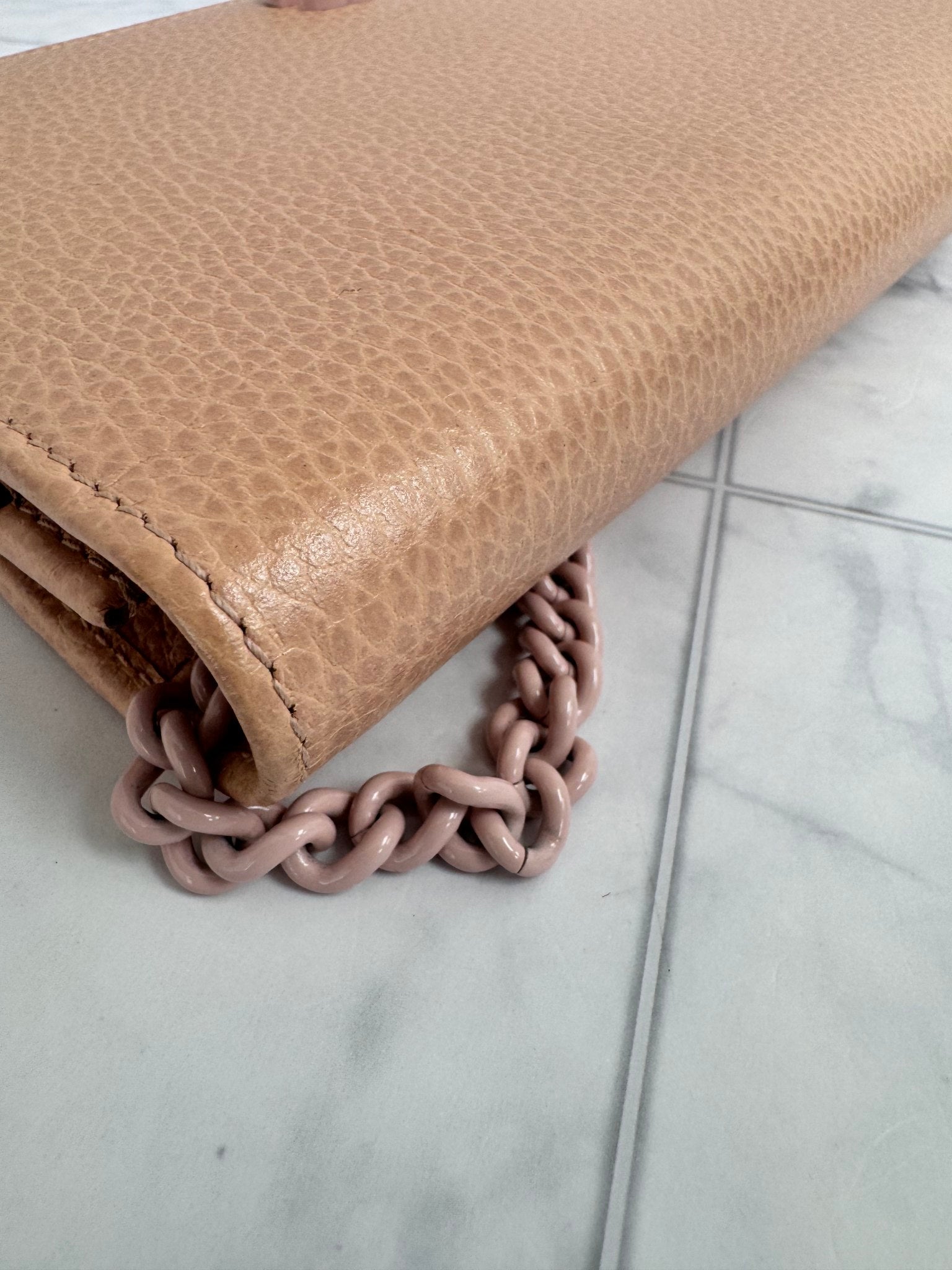 Gucci Pink Pebbled Leather Wallet On A Chain
