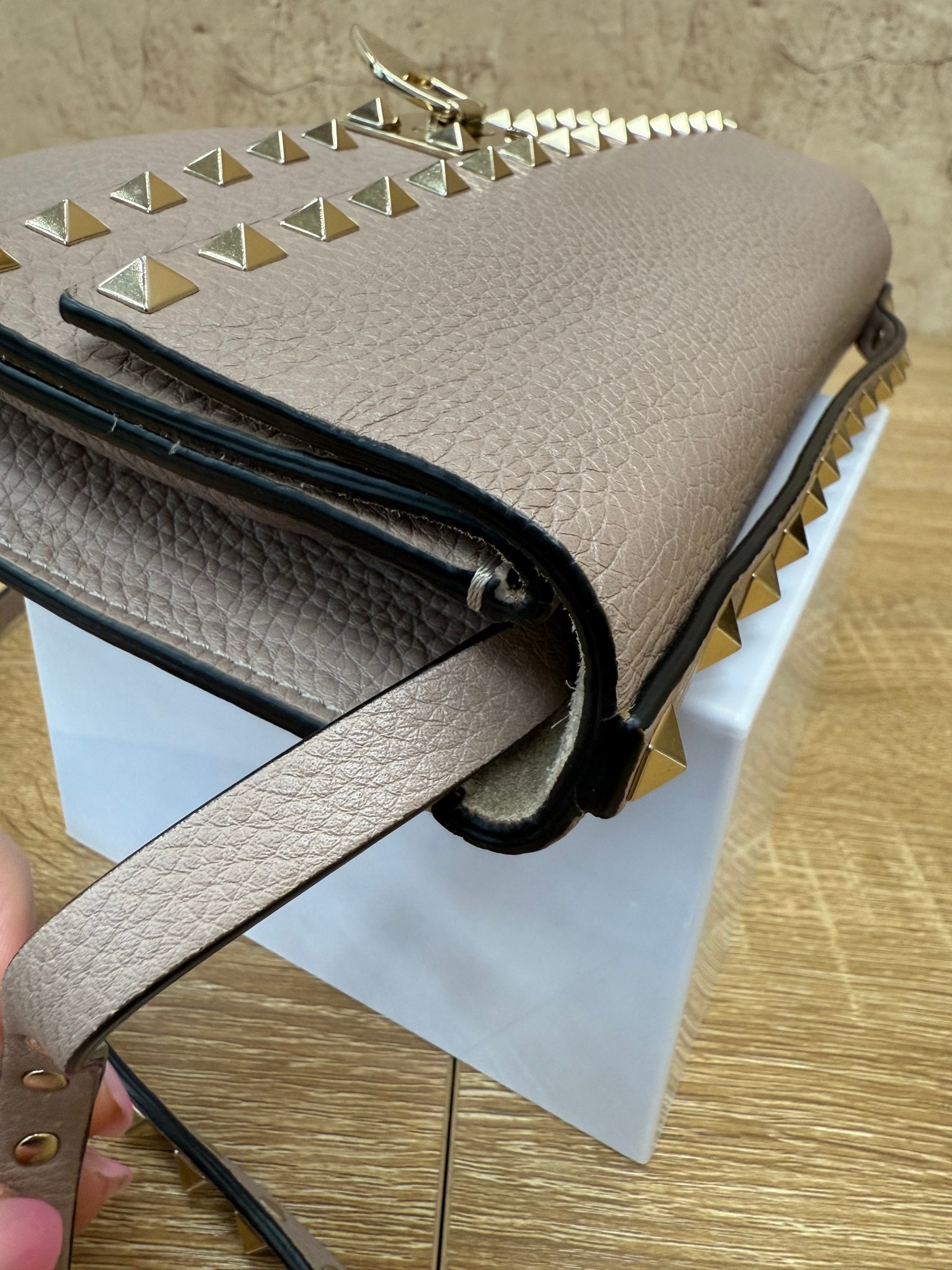 https://res.cloudinary.com/dyql5hig8/image/upload/v1755636375/etuuytjobdkudsctudbf.jpg