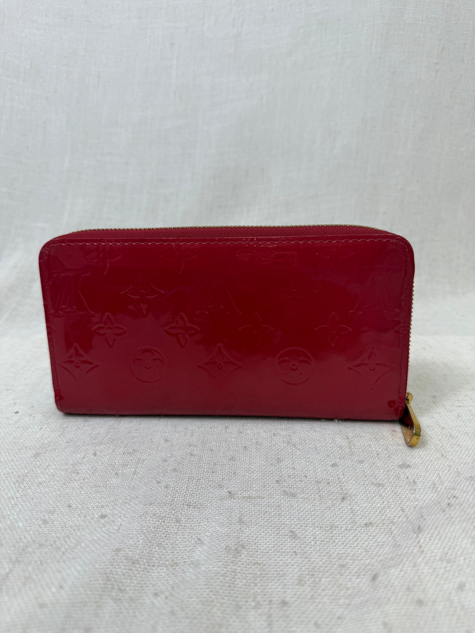 Louis Vuitton Red Vernis Leather Zippy Wallet 