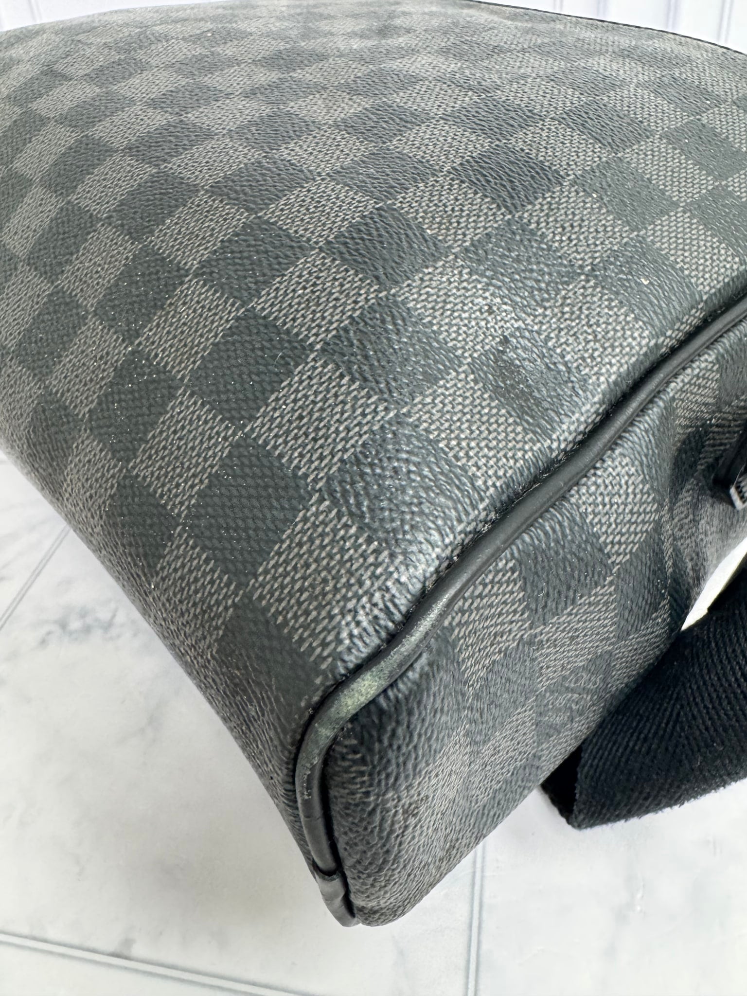 Louis Vuitton Damier Graphite Dayton Reporter Bag MM