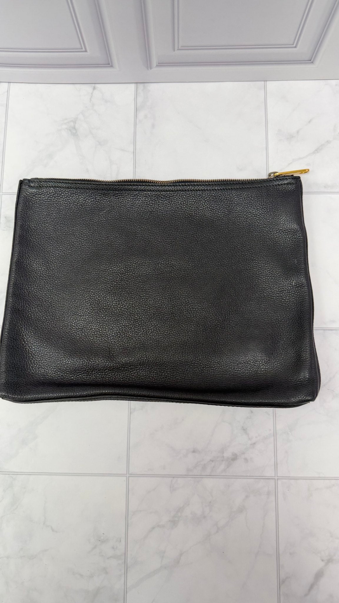 Gucci Black Leather Logo Print Zipper Clutch