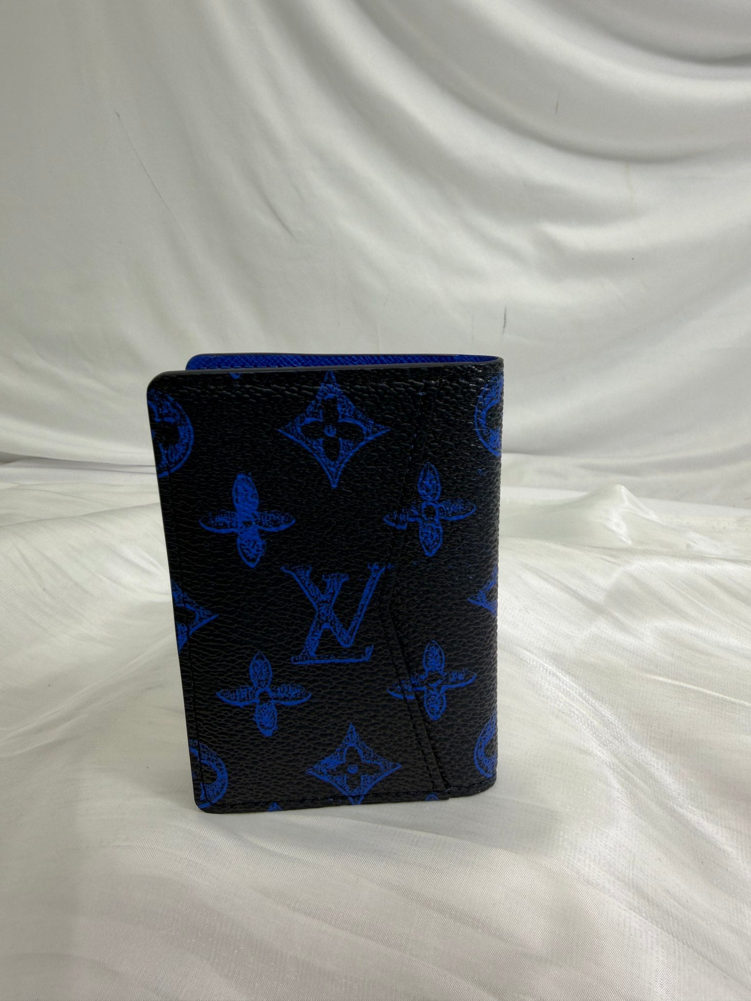 BRAND NEW Louis Vuitton Limited Edition Navy Pocket Organizer 