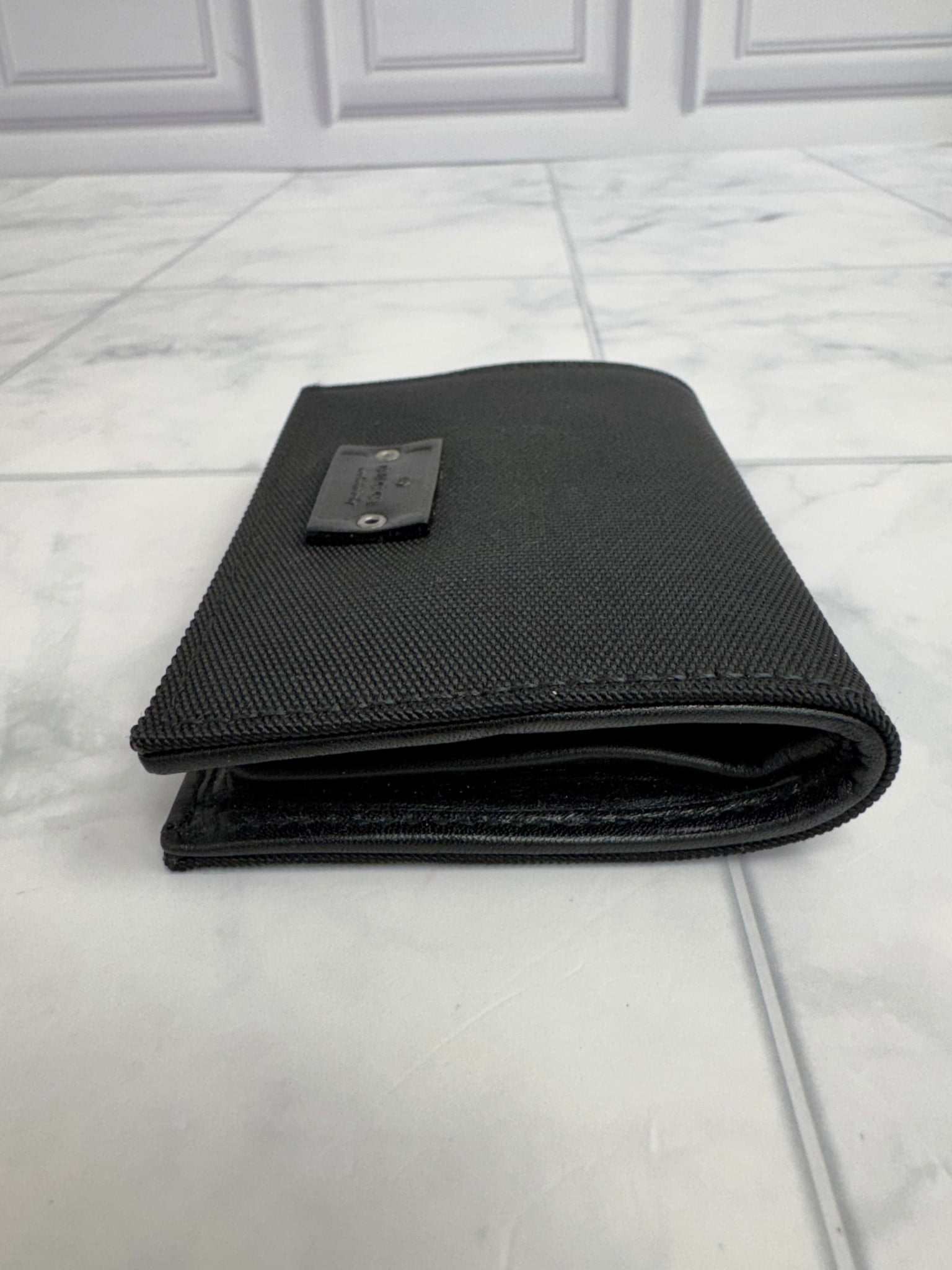 LIKE NEW - Gucci Black Nylon Coin Case