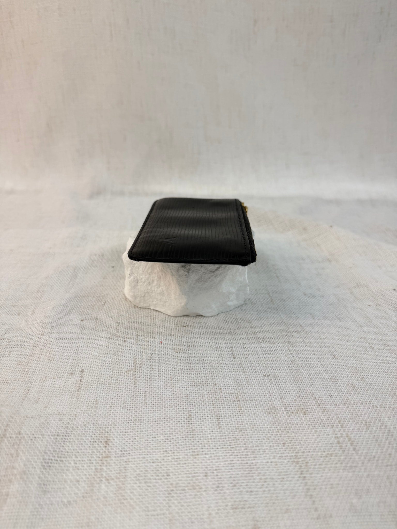 Louis Vuitton Black Epi Leather Key Cles