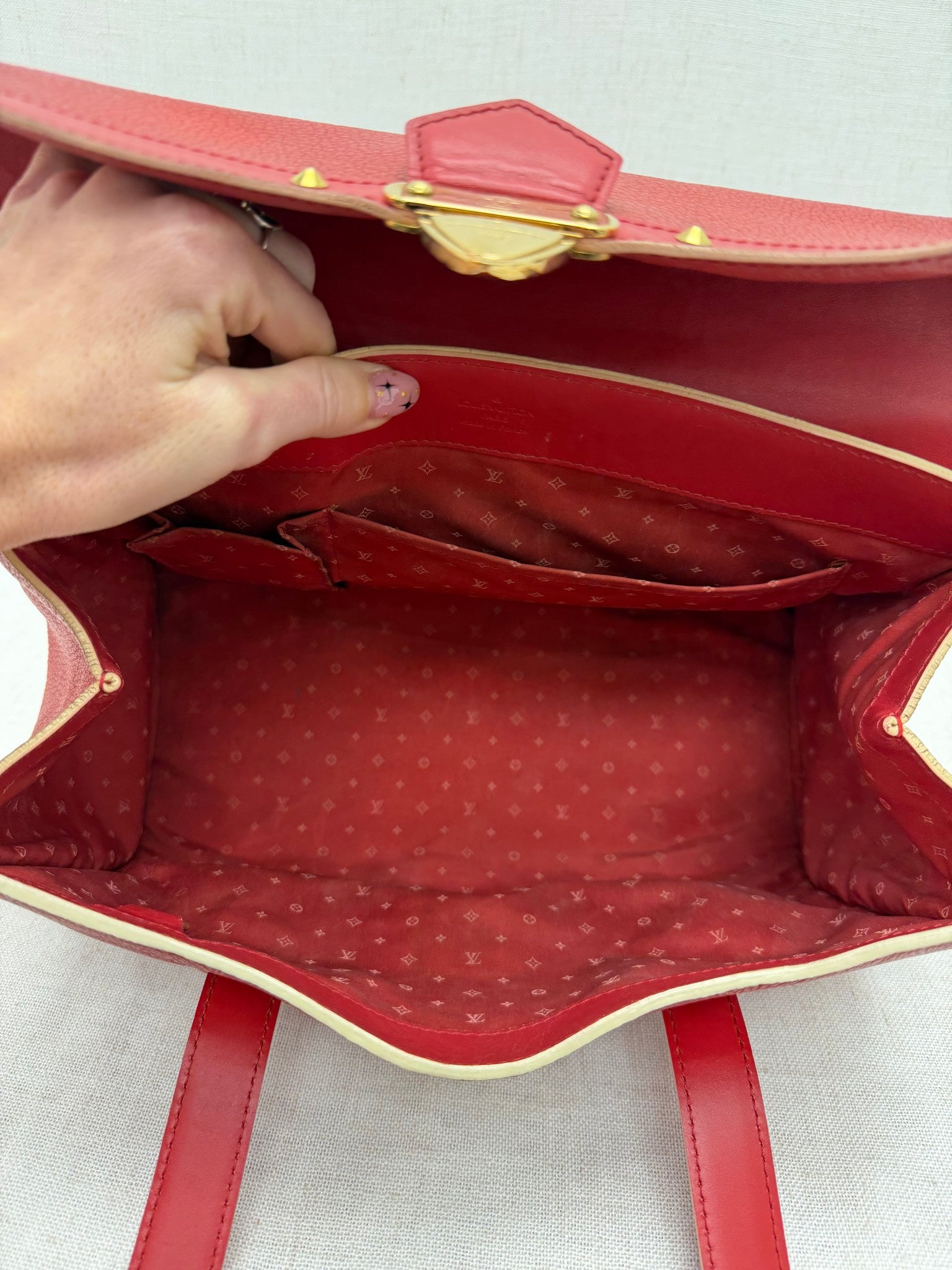 Louis Vuitton Red Leather Suhali L'Epanoui GM Shoulder Bag