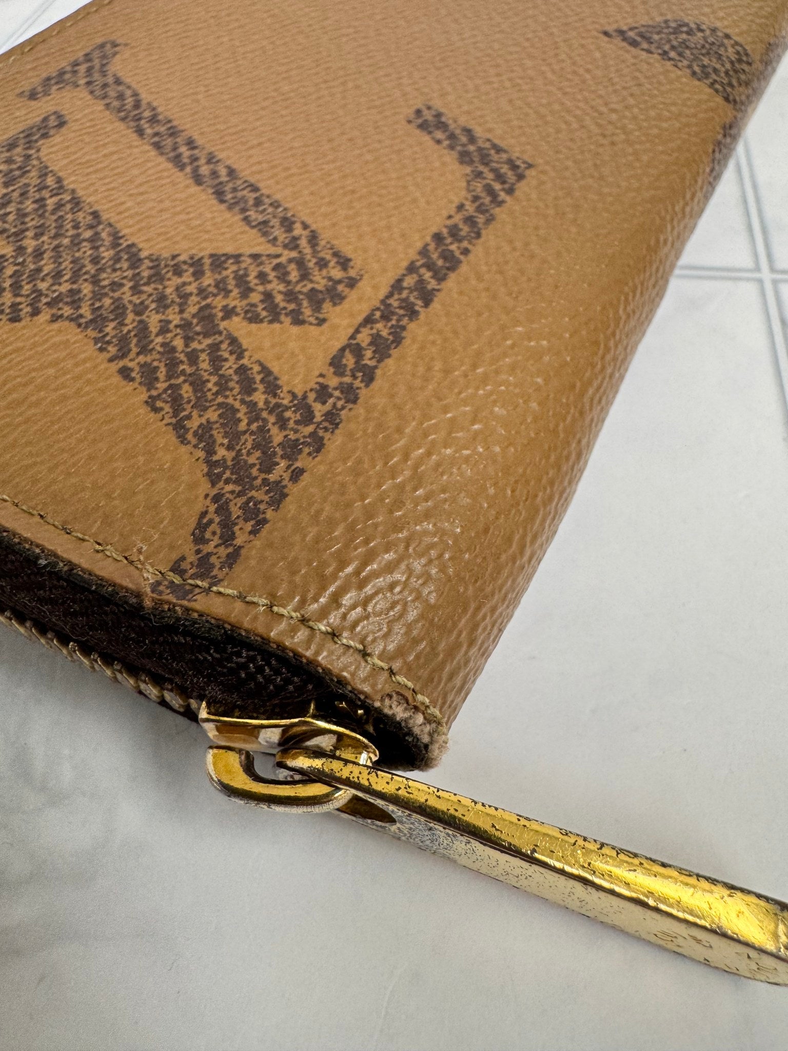 Louis Vuitton Reverse Giant Monogram Long Zippy Wallet