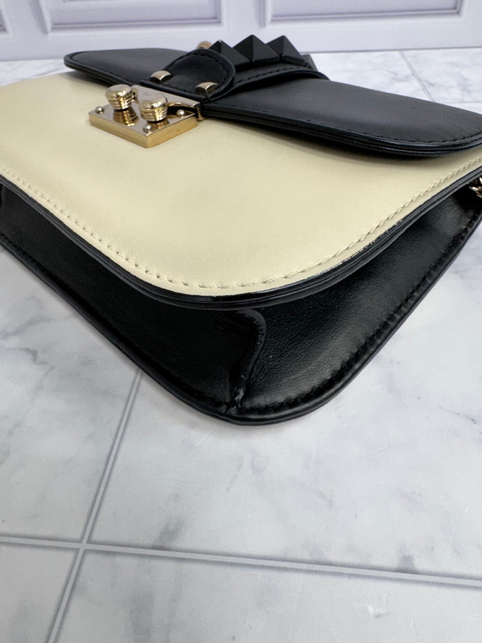 Valentino Beige And Black Leather Rockstud Glam Lock Shoulder Bag