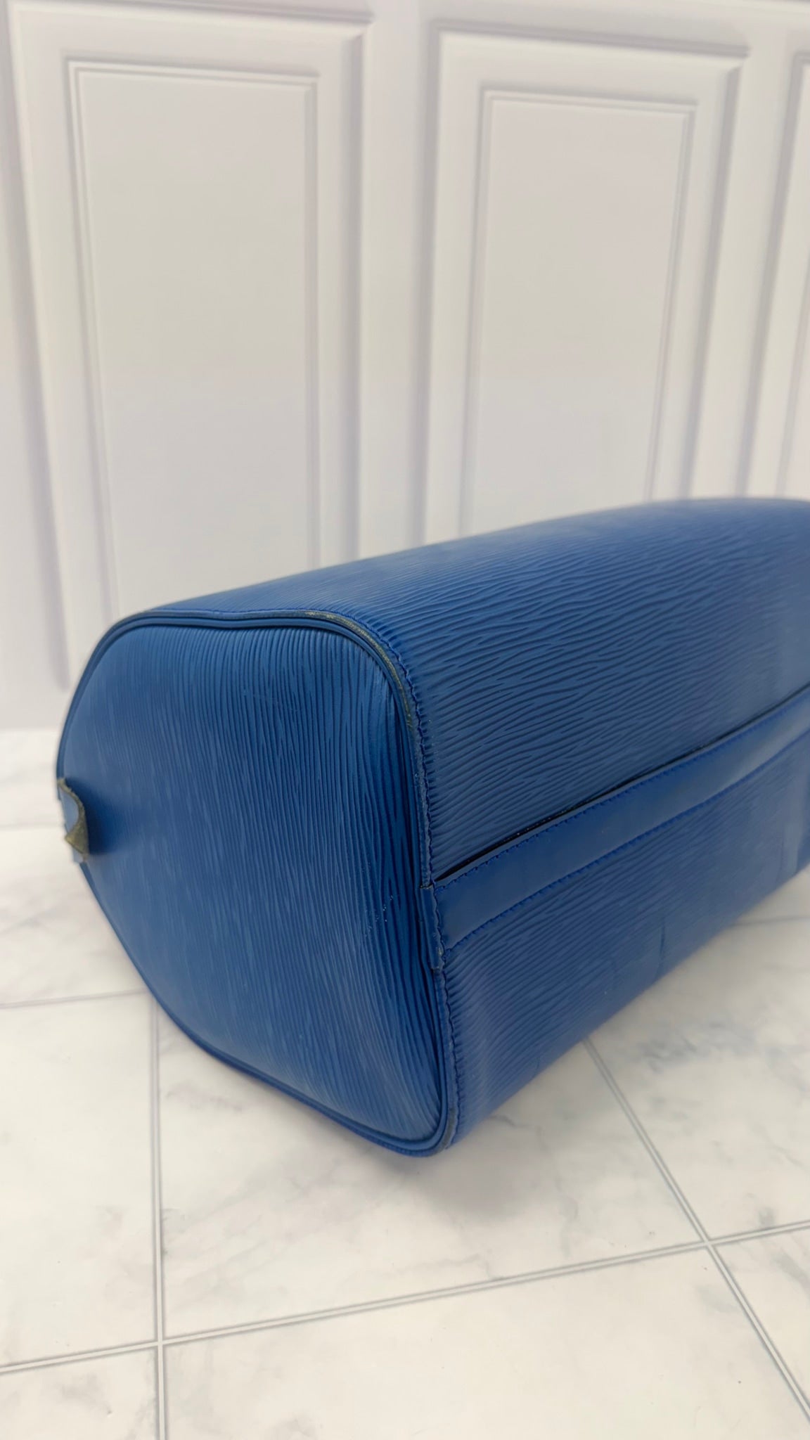 Louis Vuitton Blue Epi Leather Speedy 25 Handbag 