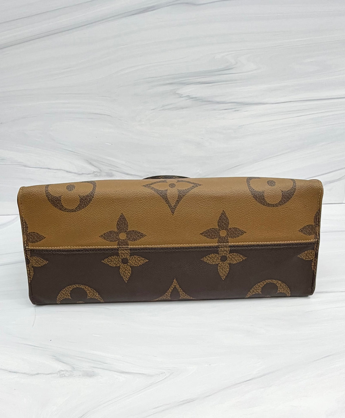 Louis Vuitton Monogram Giant On The Go MM Tote Bag