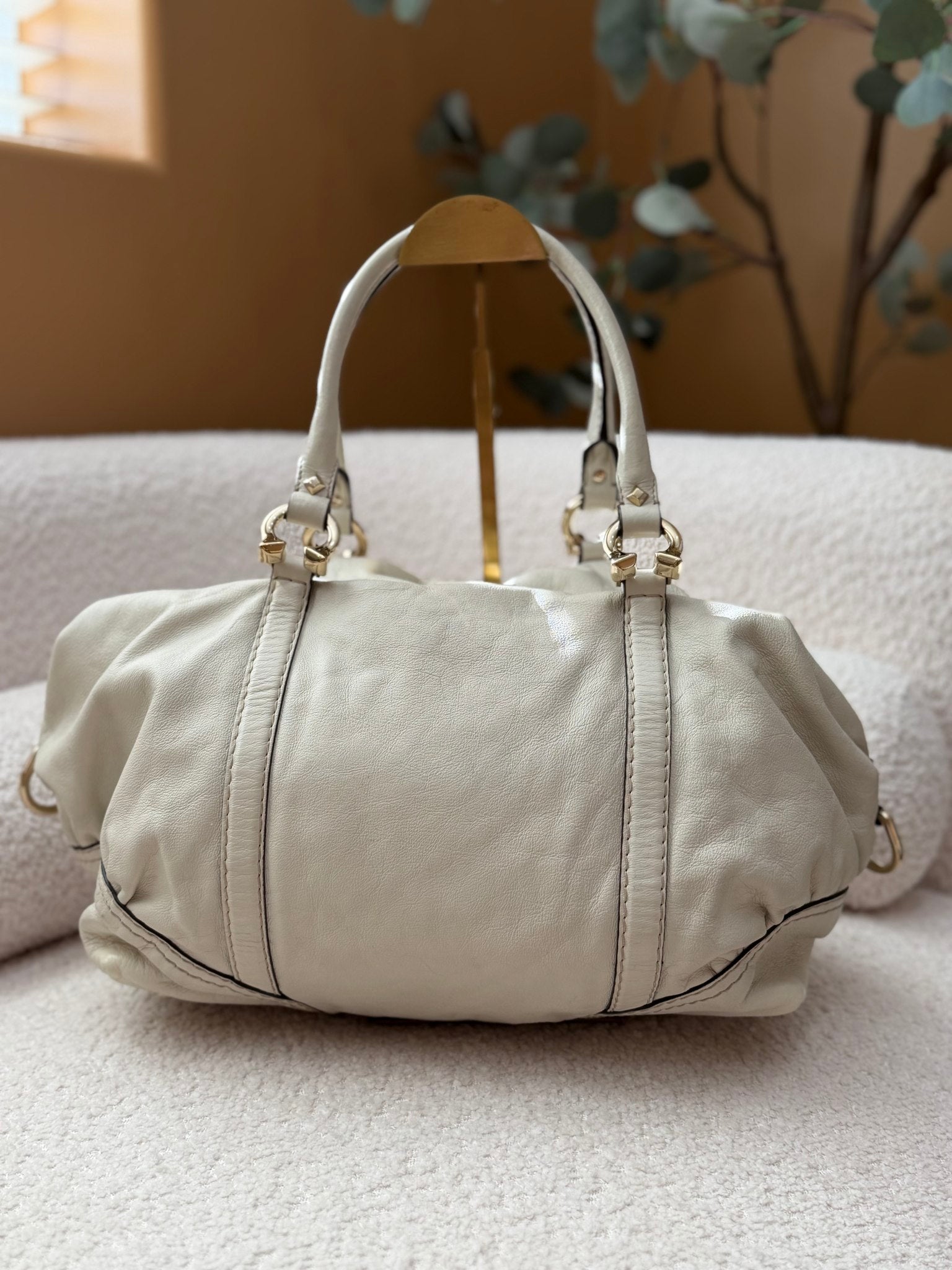 Gucci Cream Leather Horsebit Nail Boston Bag