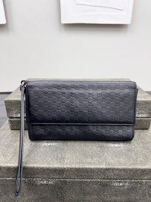 Gucci Black Microguccissima Embossed Leather Wristlet