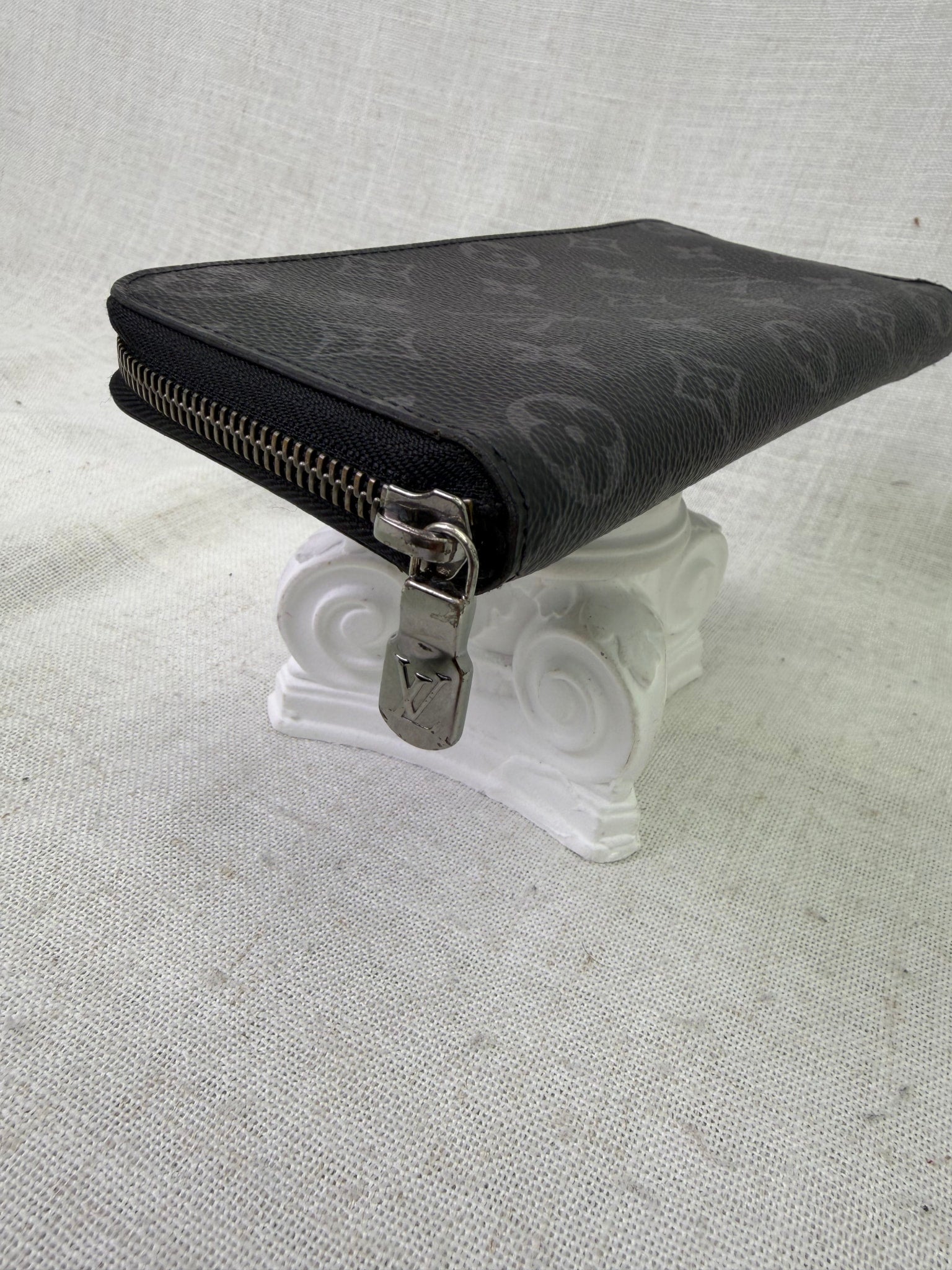 Louis Vuitton Monogram Eclipse  Vertical Zippy