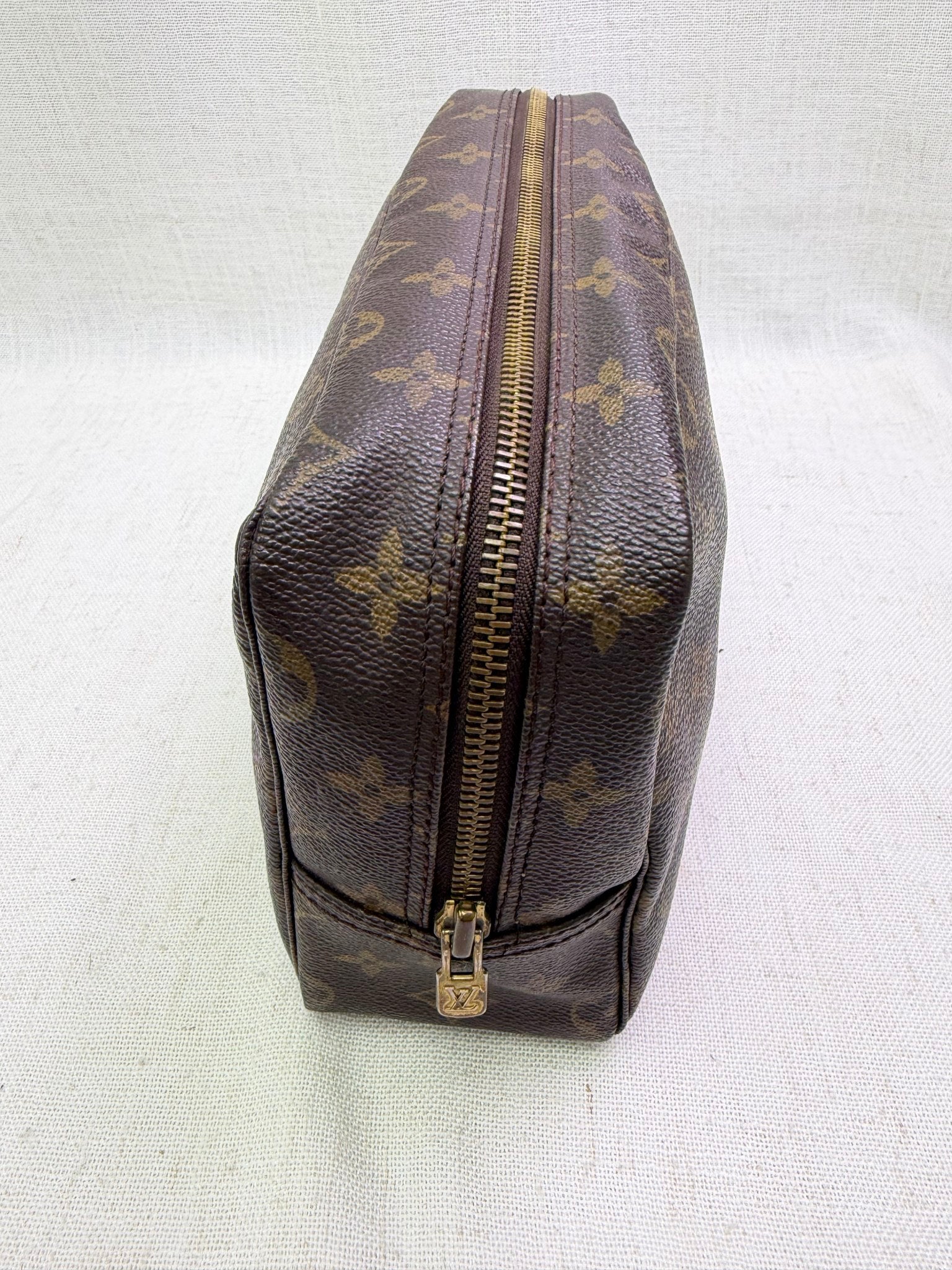 Louis Vuitton Monogram Toiletry Trousse 28 Pouch