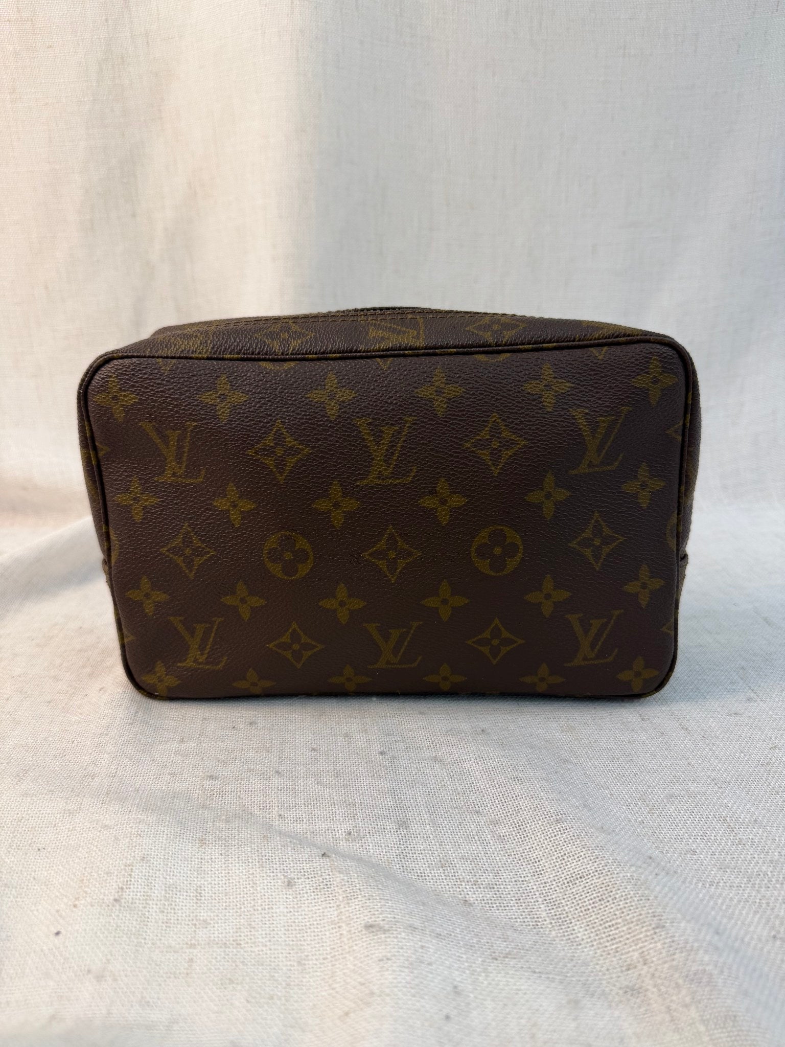 Louis Vuitton Monogram Trousse Toilette 23 Pouch