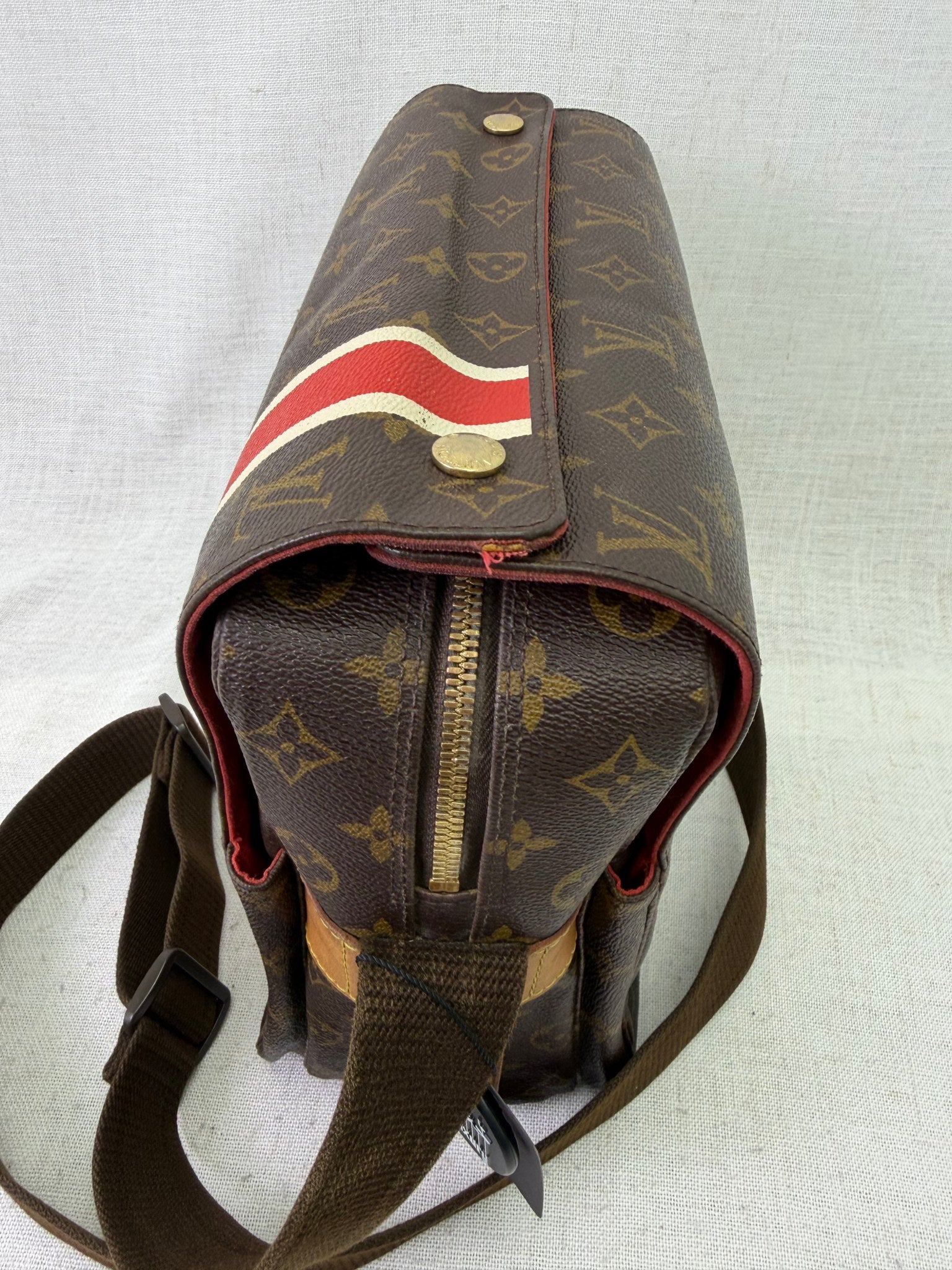 Louis Vuitton Limited Edition Monogram China Run  Naviglio Messenger Bag