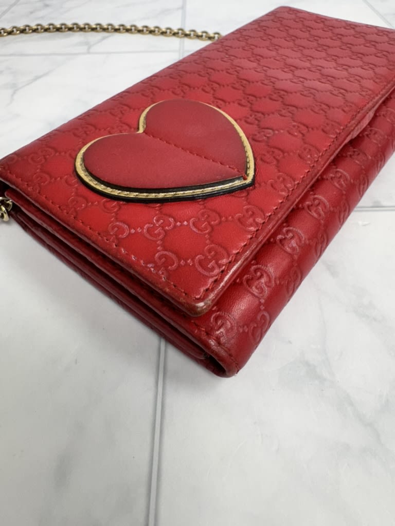 Gucci Red Leather Microguccissima Heart Wallet On A Chain