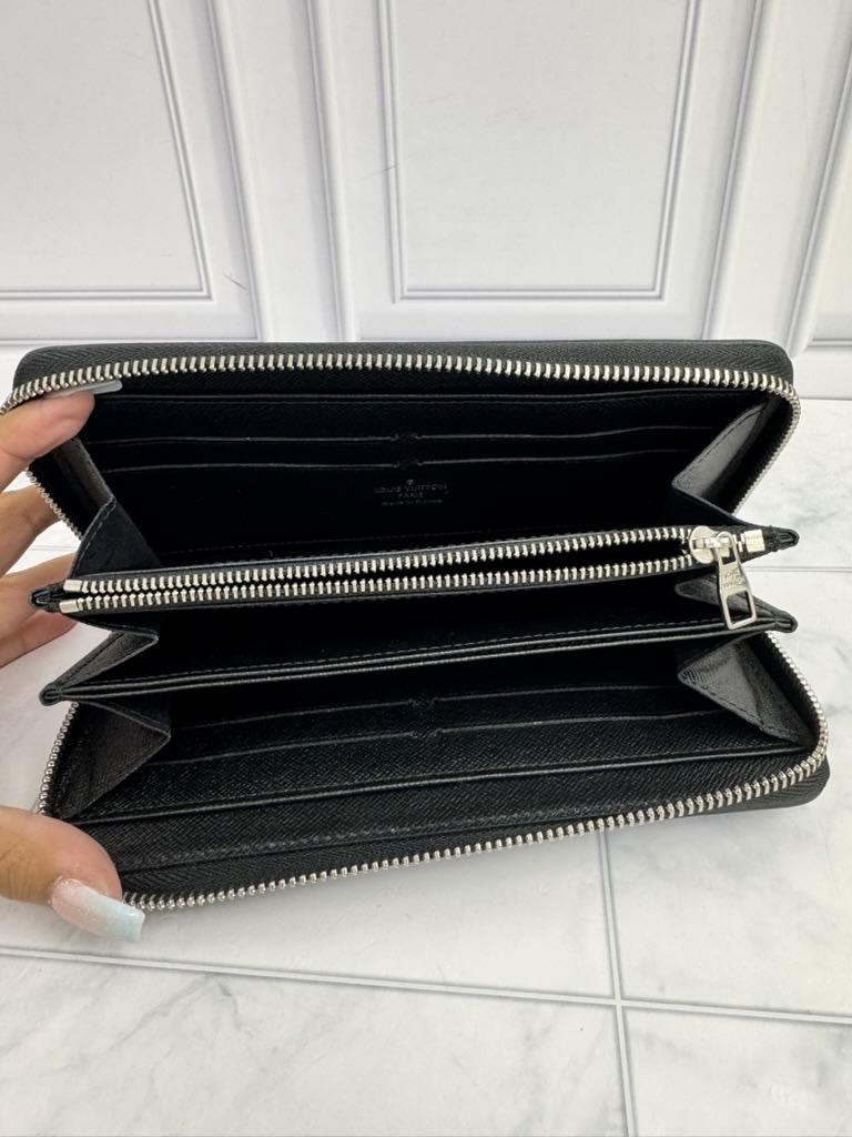 Louis Vuitton Blue Epi Azteque Zippy Wallet