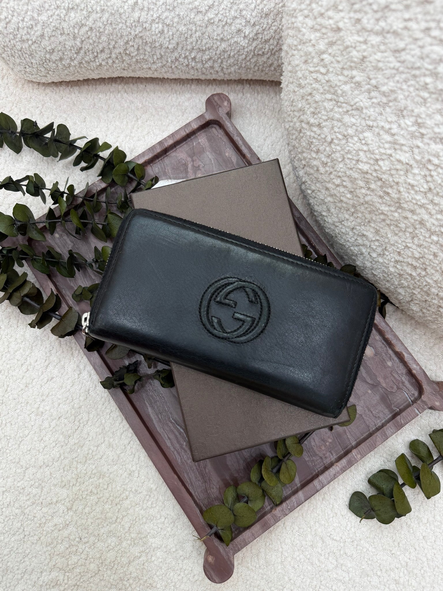 Gucci Black Leather Soho Zippy Wallet