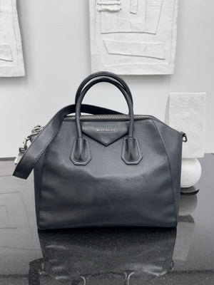 Givenchy Black Leather Antigona Medium 2Way Bag