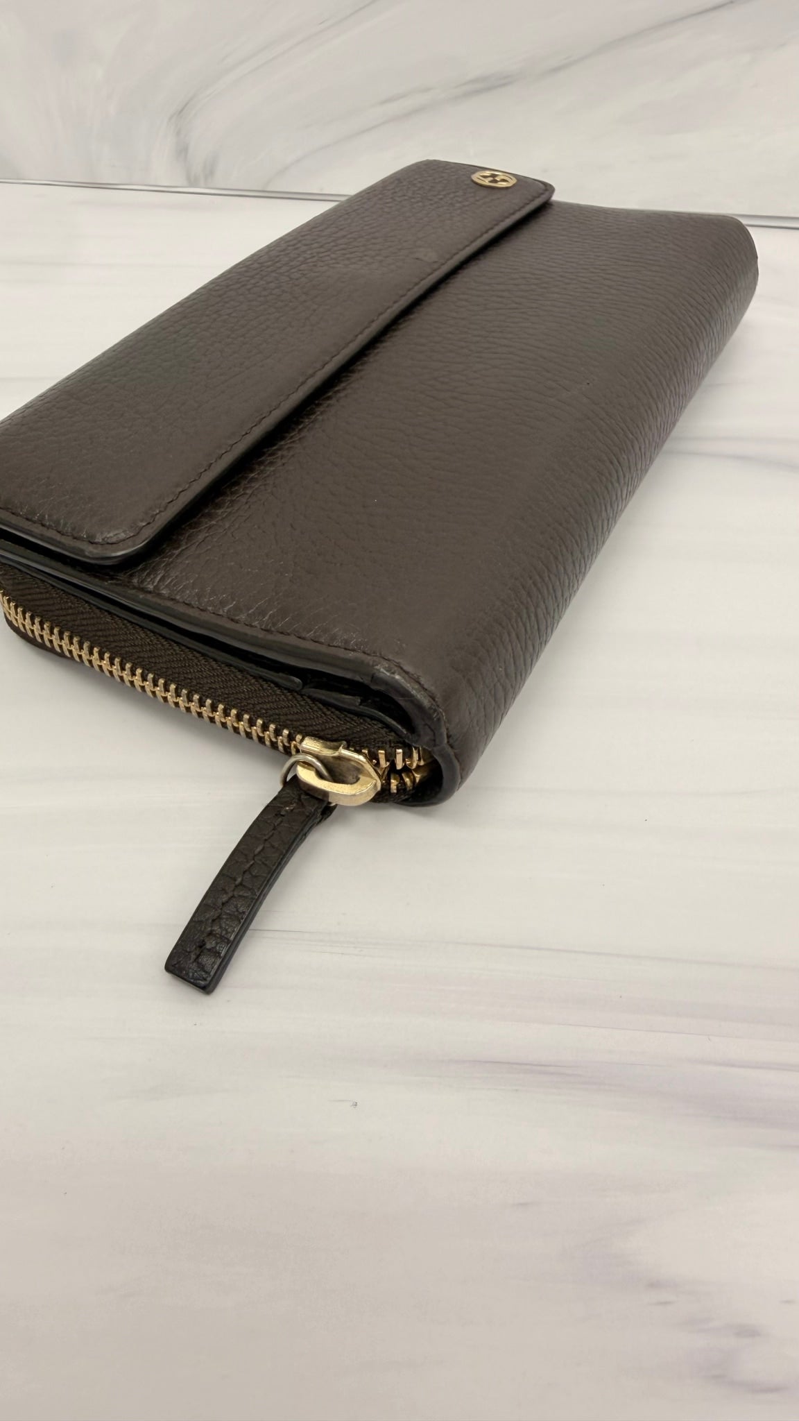 Gucci Brown Pebbled Leather Zippy Wallet 