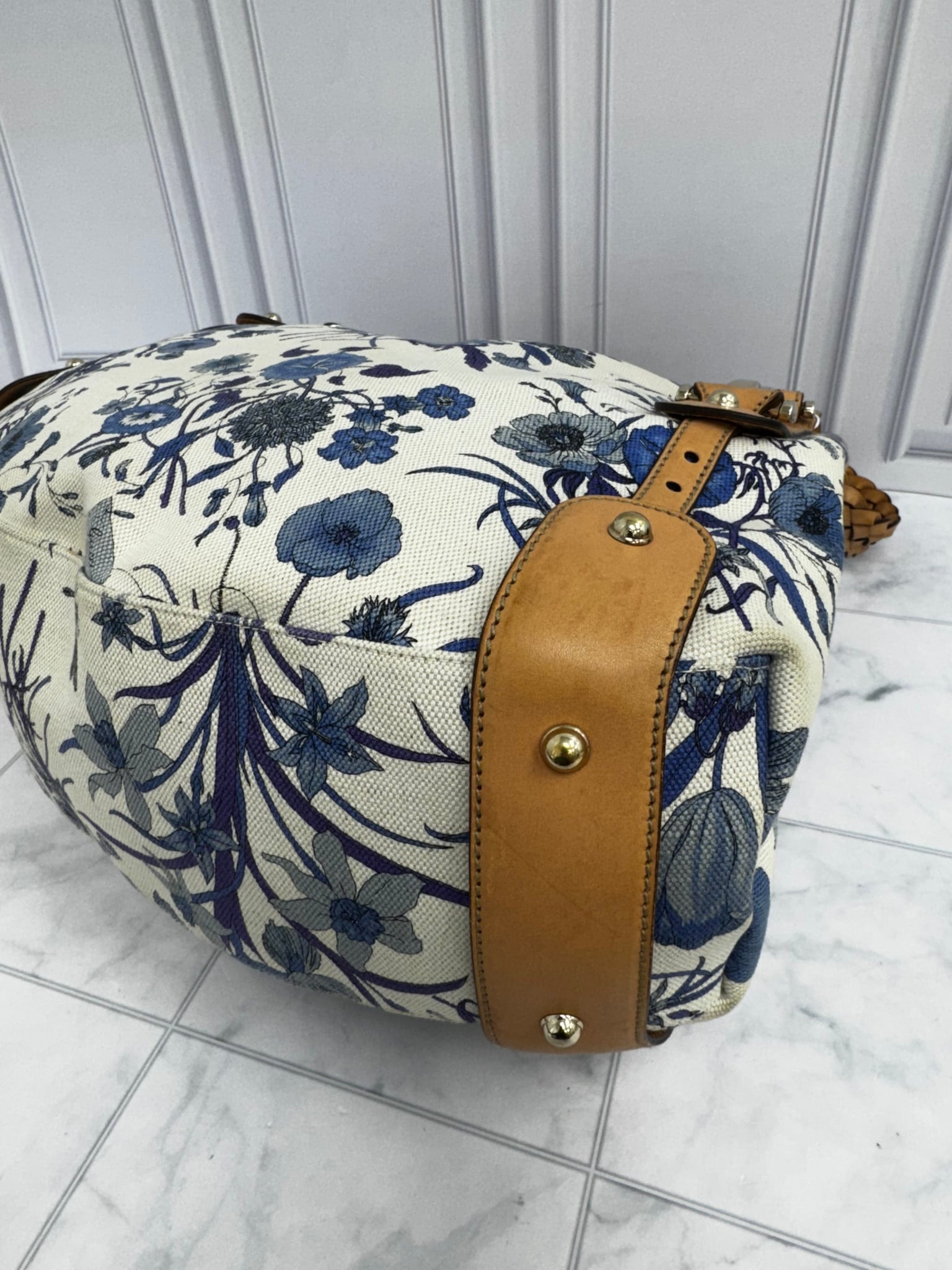 Gucci White & Blue Floral Print Canvas Pelham Large Tote Bag